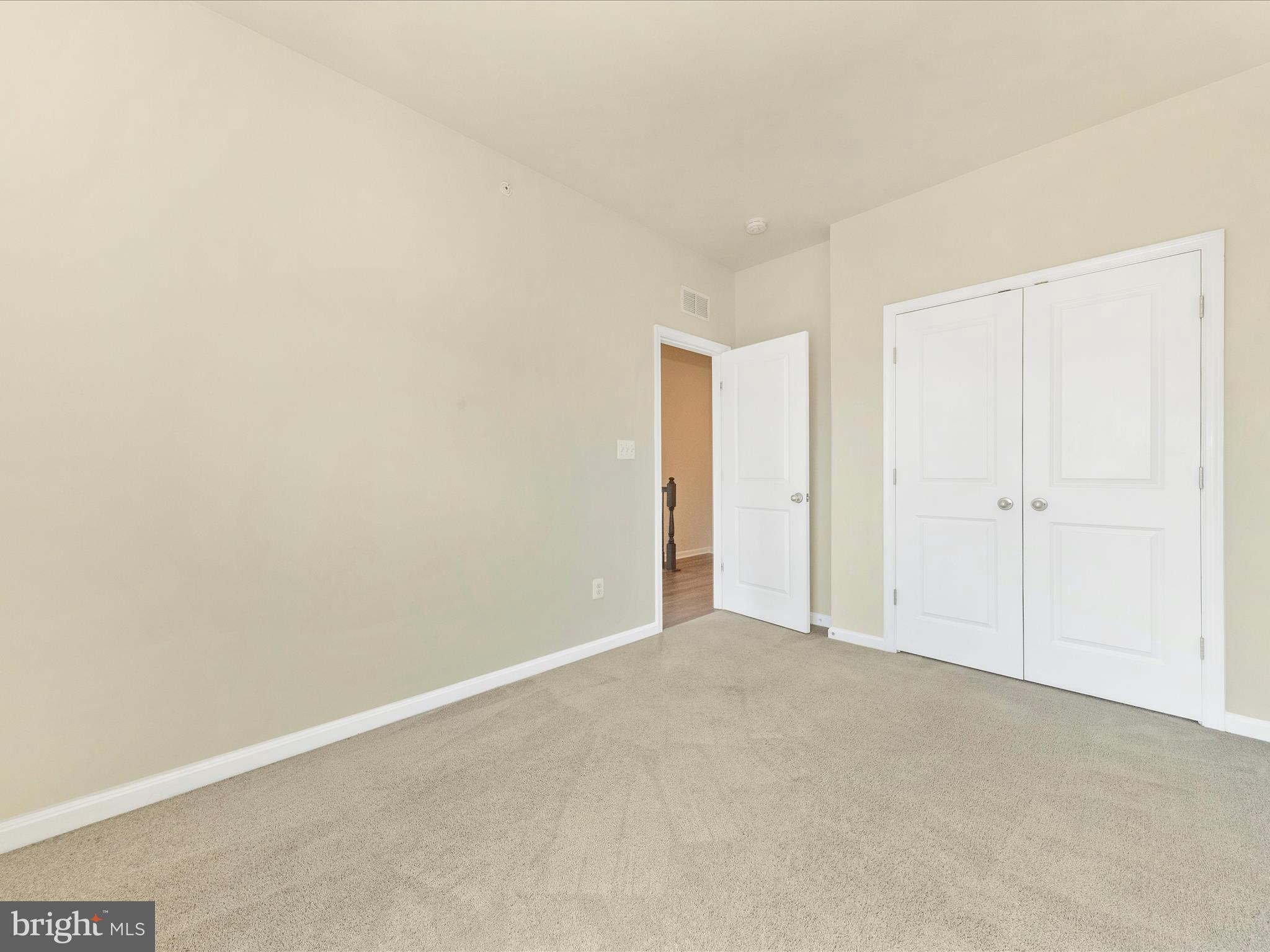 TOWNS AT MARKET COMMONS - Residential