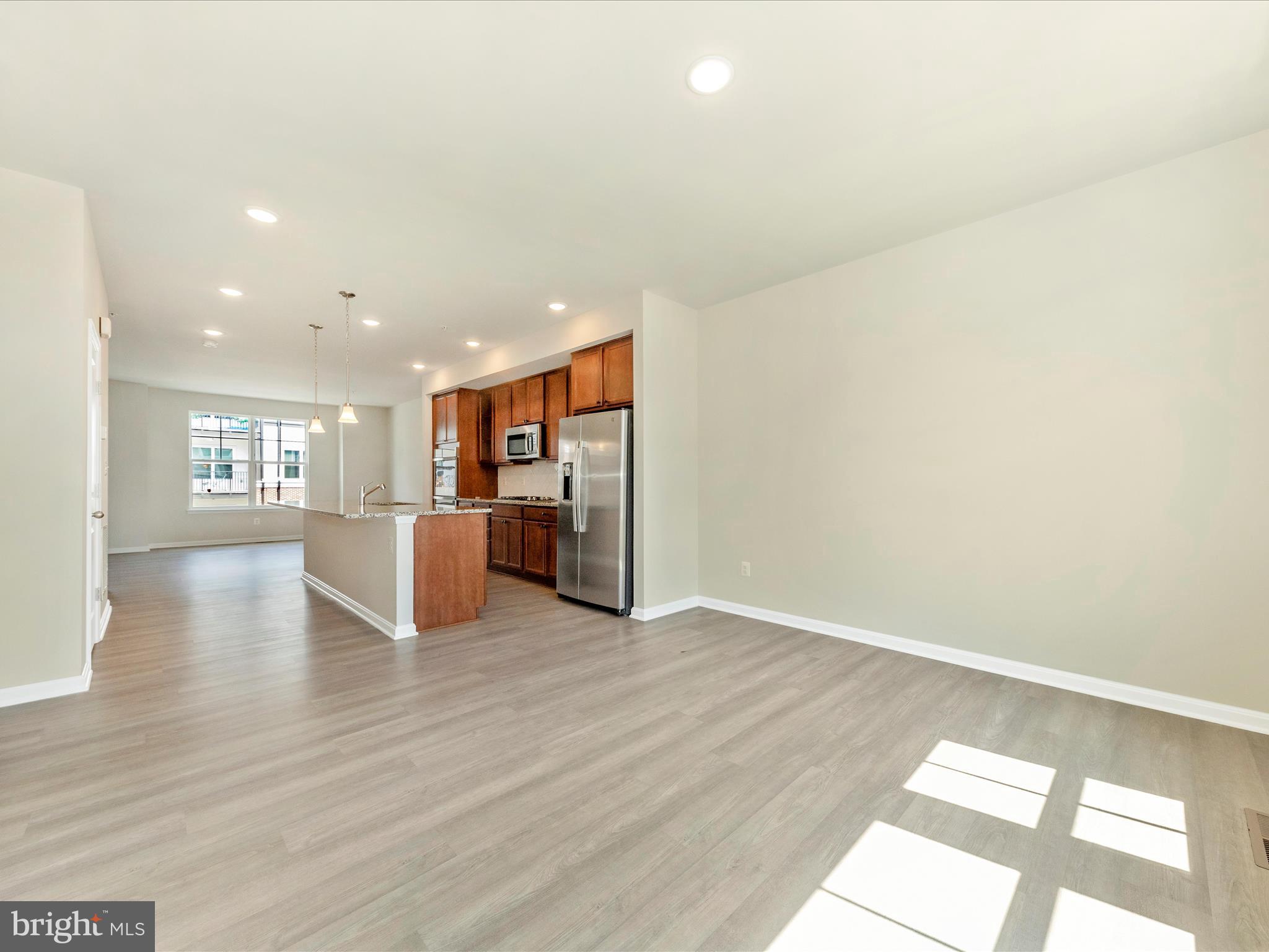 TOWNS AT MARKET COMMONS - Residential