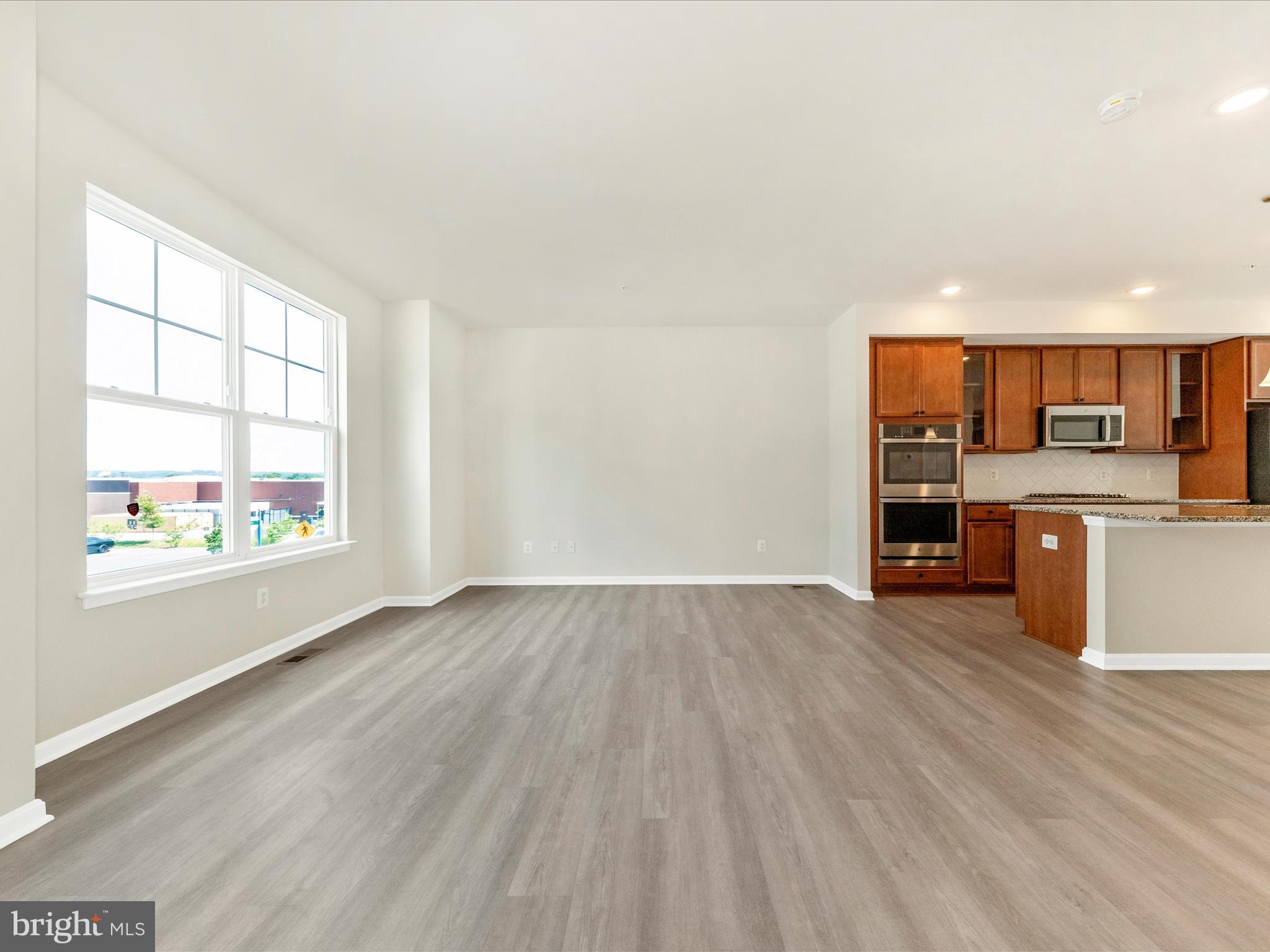 TOWNS AT MARKET COMMONS - Residential