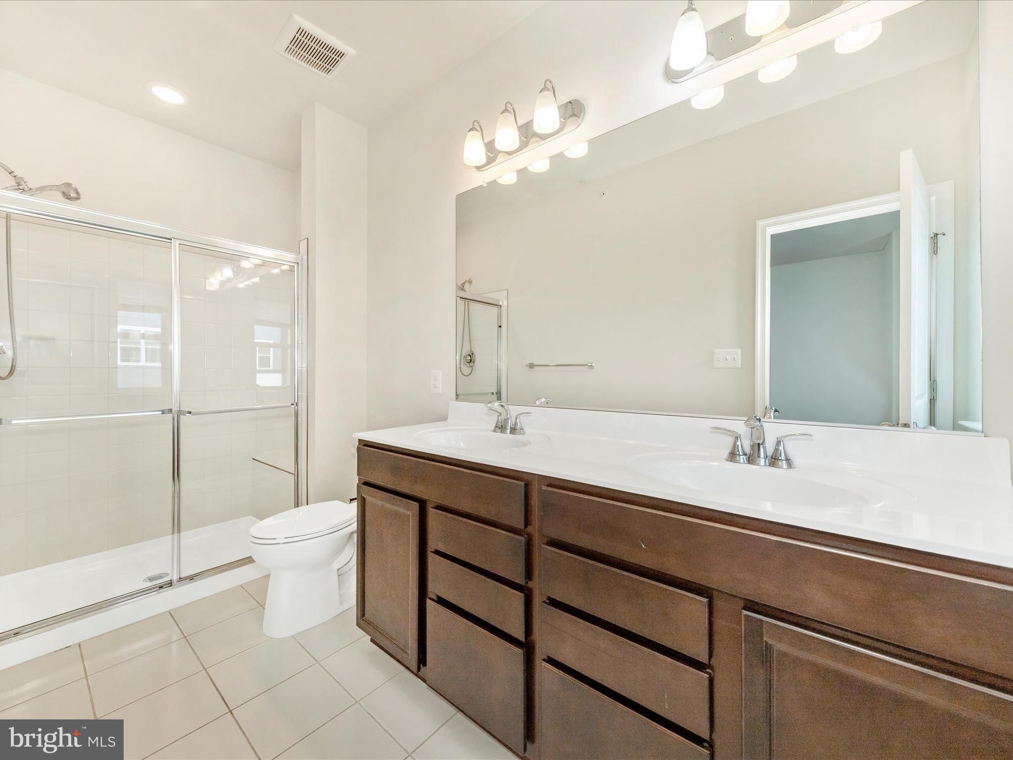 TOWNS AT MARKET COMMONS - Residential