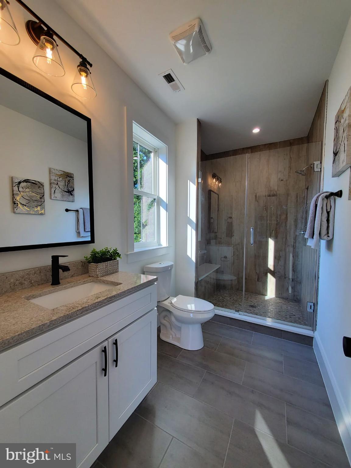 HUNTER MILL TOWN OF VIENNA - Residential