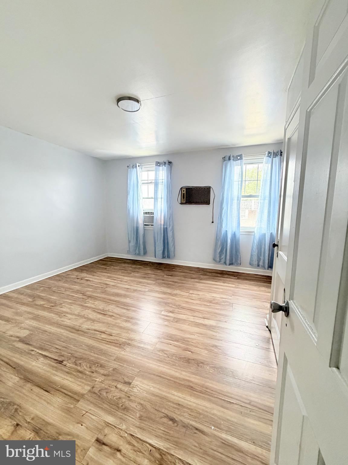 LAWNCREST - Residential