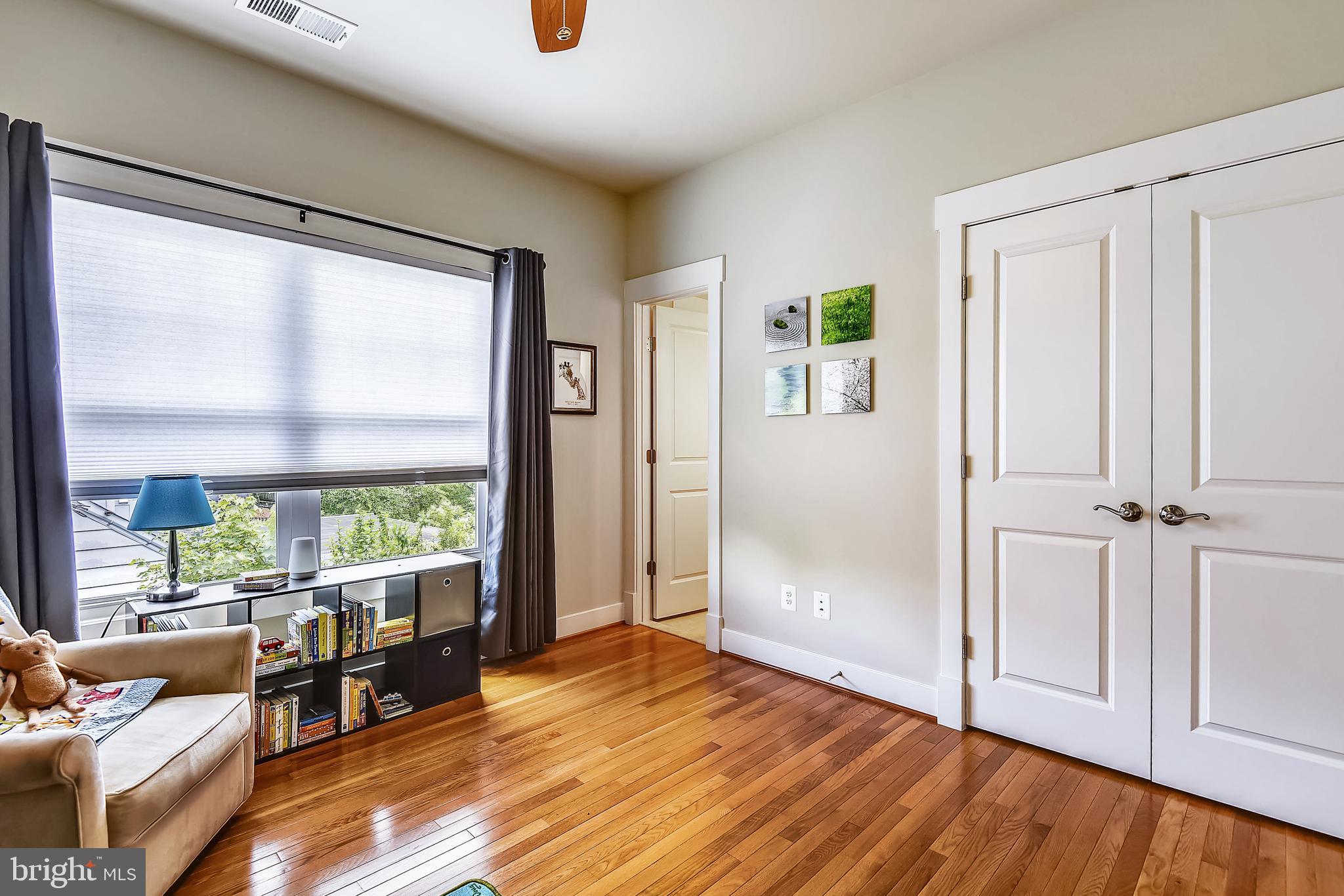 BERKSHIRE OAKWOOD - Residential