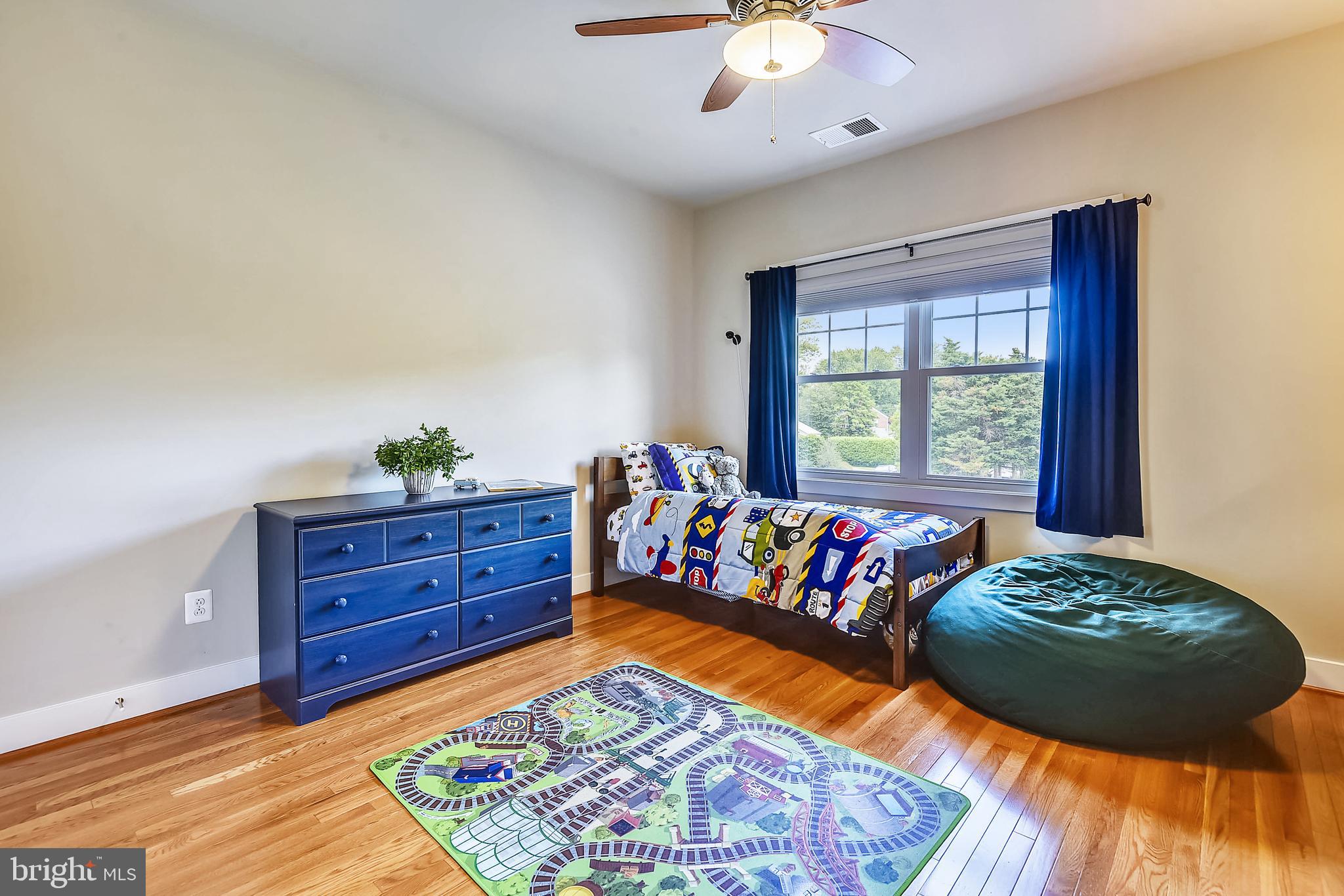 BERKSHIRE OAKWOOD - Residential