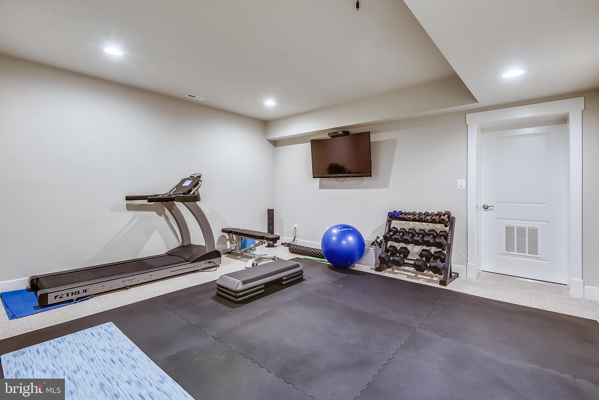 BERKSHIRE OAKWOOD - Residential