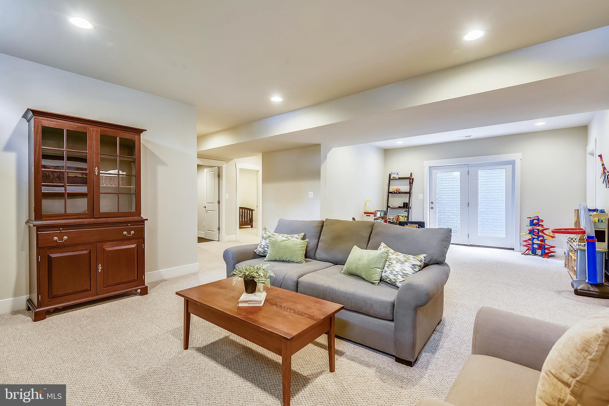 BERKSHIRE OAKWOOD - Residential