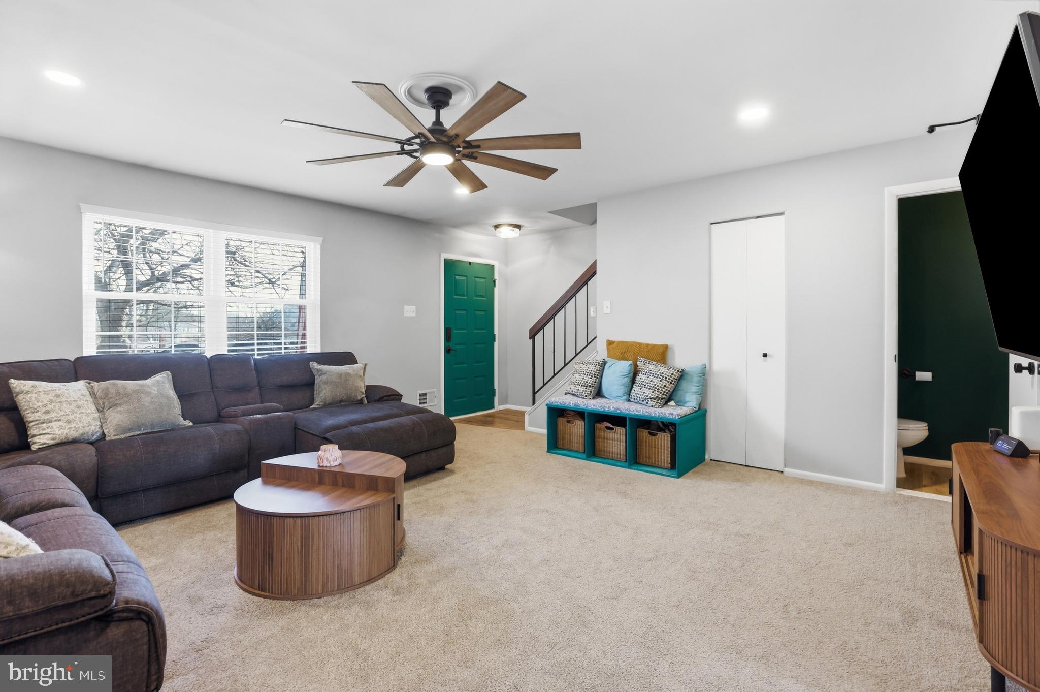 MOUNTAIN VILLAGE - Residential