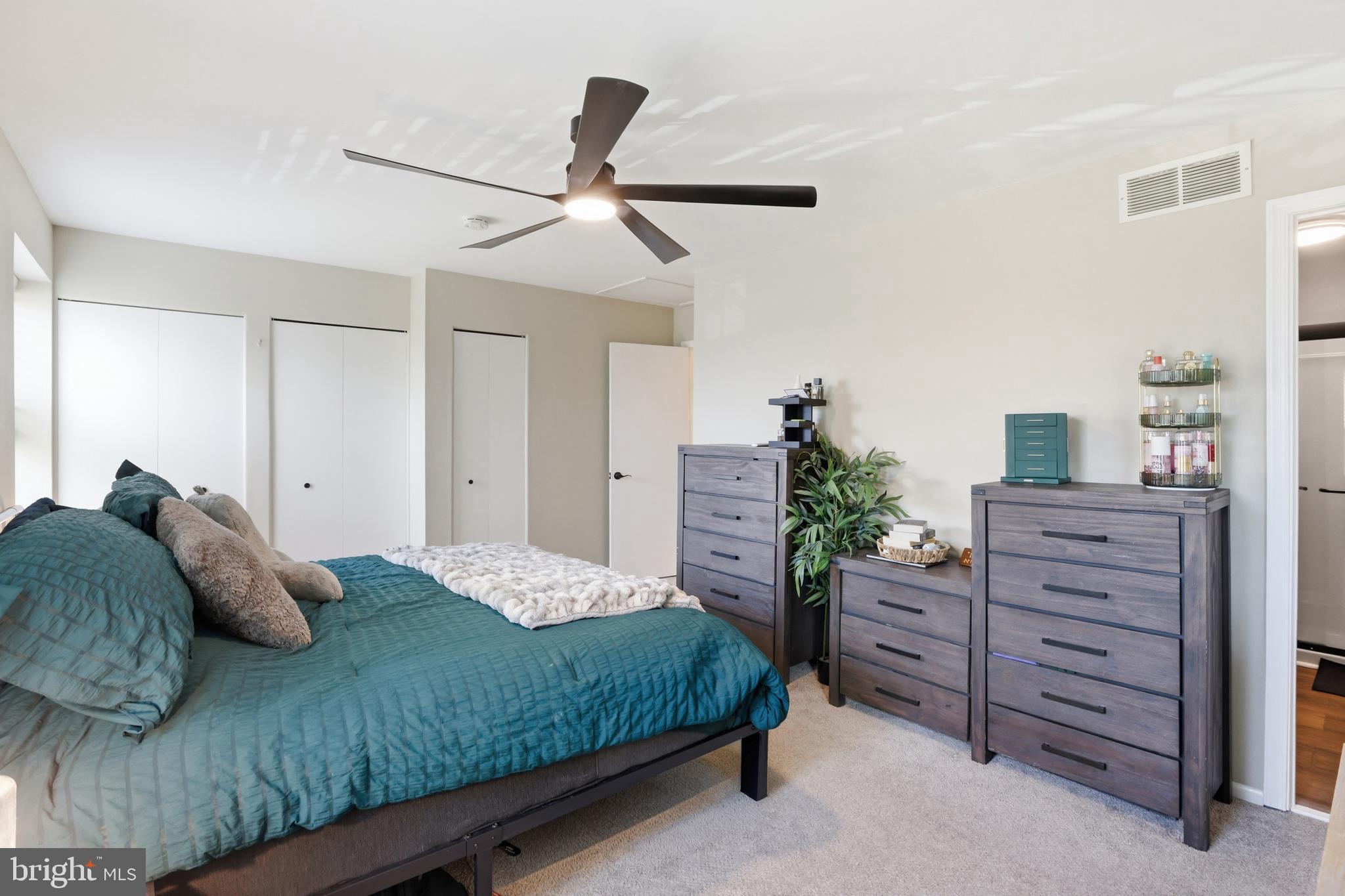 MOUNTAIN VILLAGE - Residential