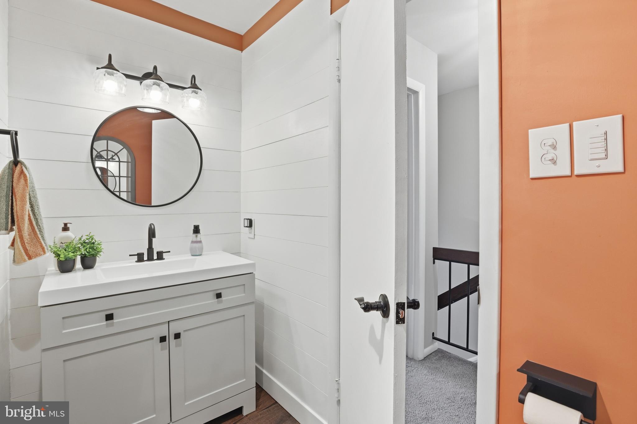 MOUNTAIN VILLAGE - Residential