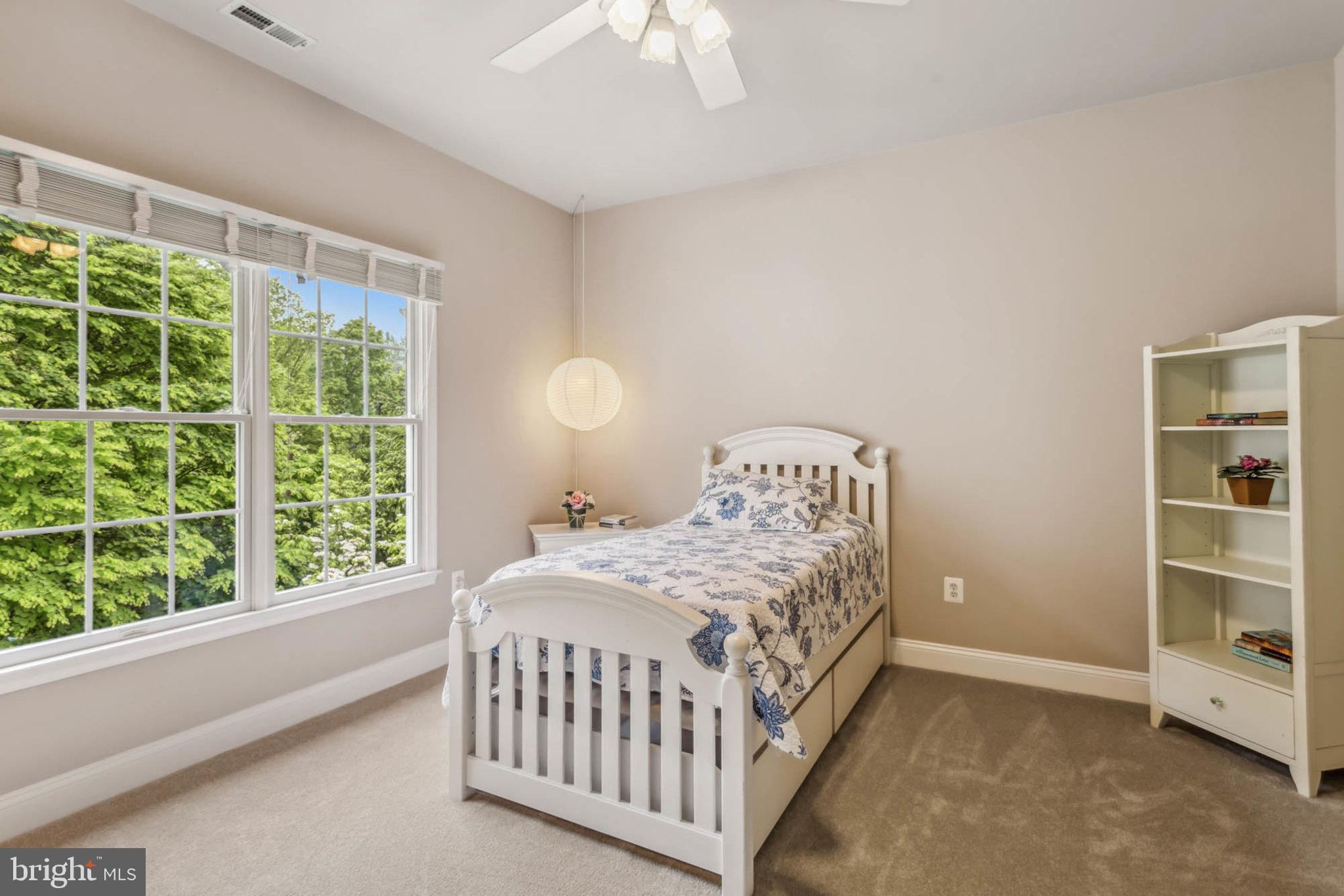 BIG BRANCH OVERLOOK - Residential