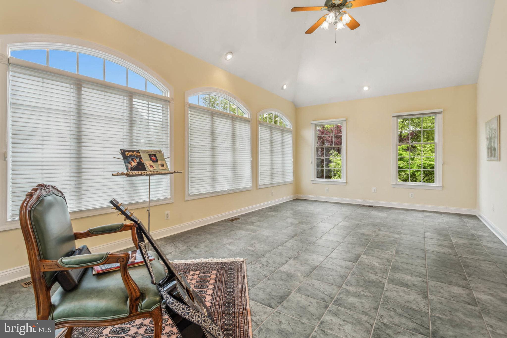 BIG BRANCH OVERLOOK - Residential