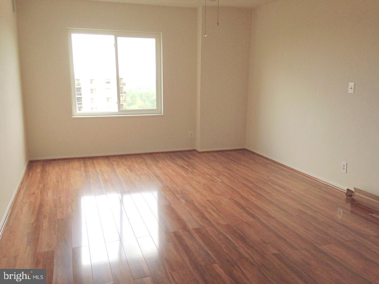 ROTONDA - Residential Lease