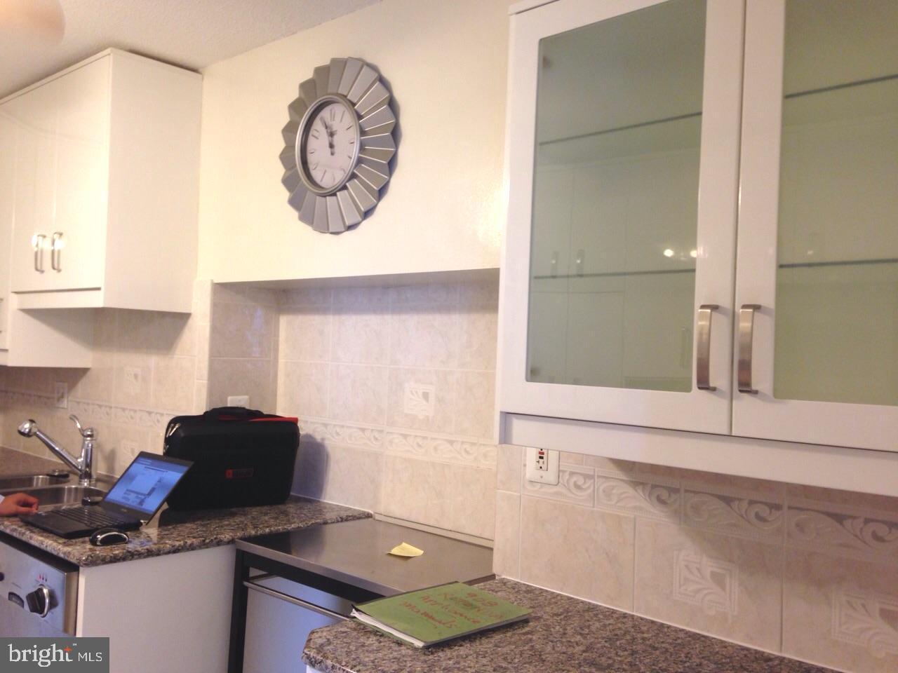 ROTONDA - Residential Lease