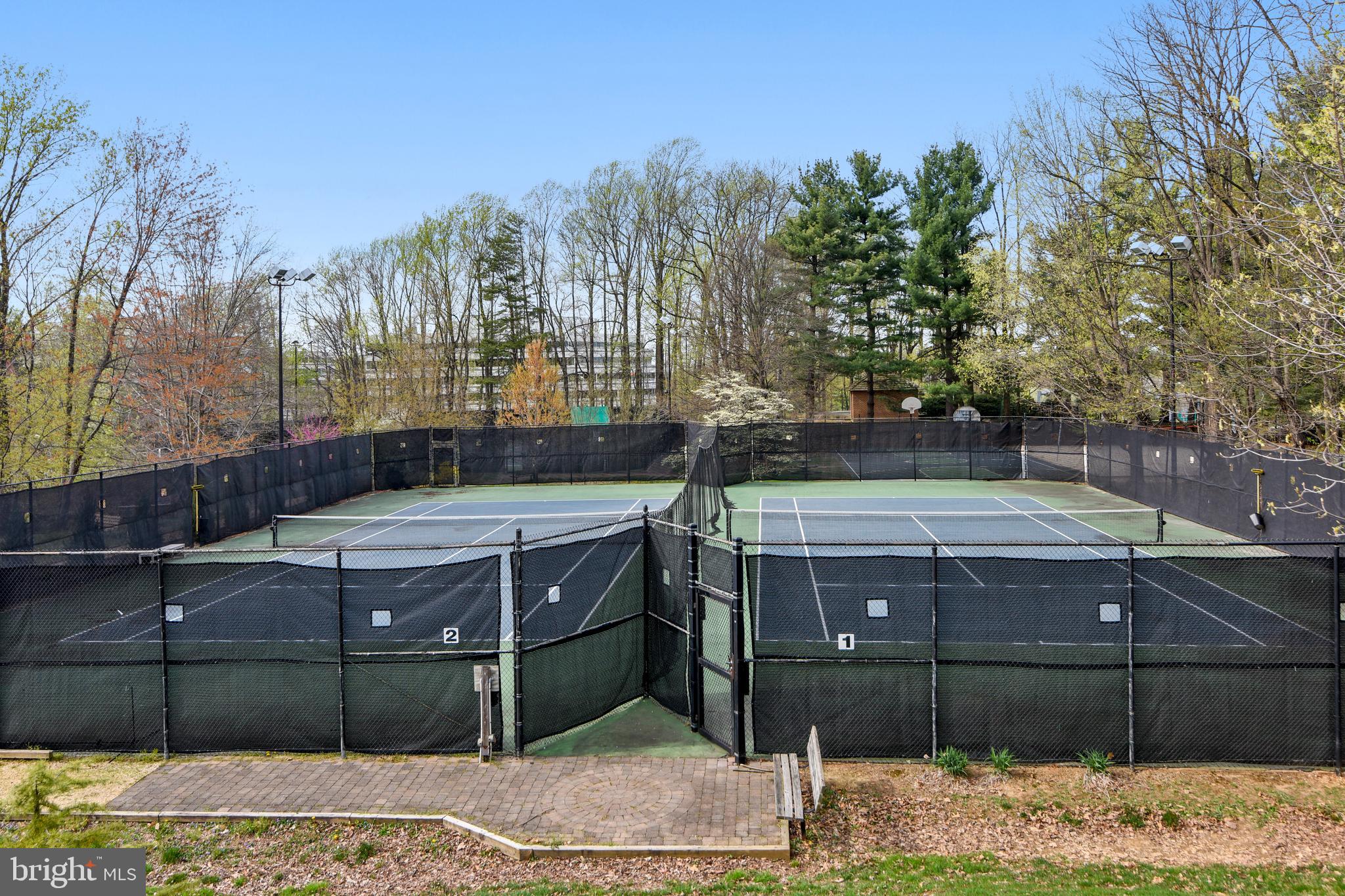 ROTONDA - Residential Lease