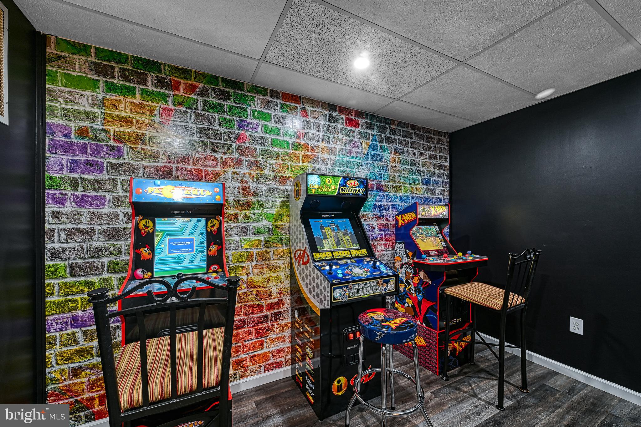 EDGEWOOD BAY - Residential