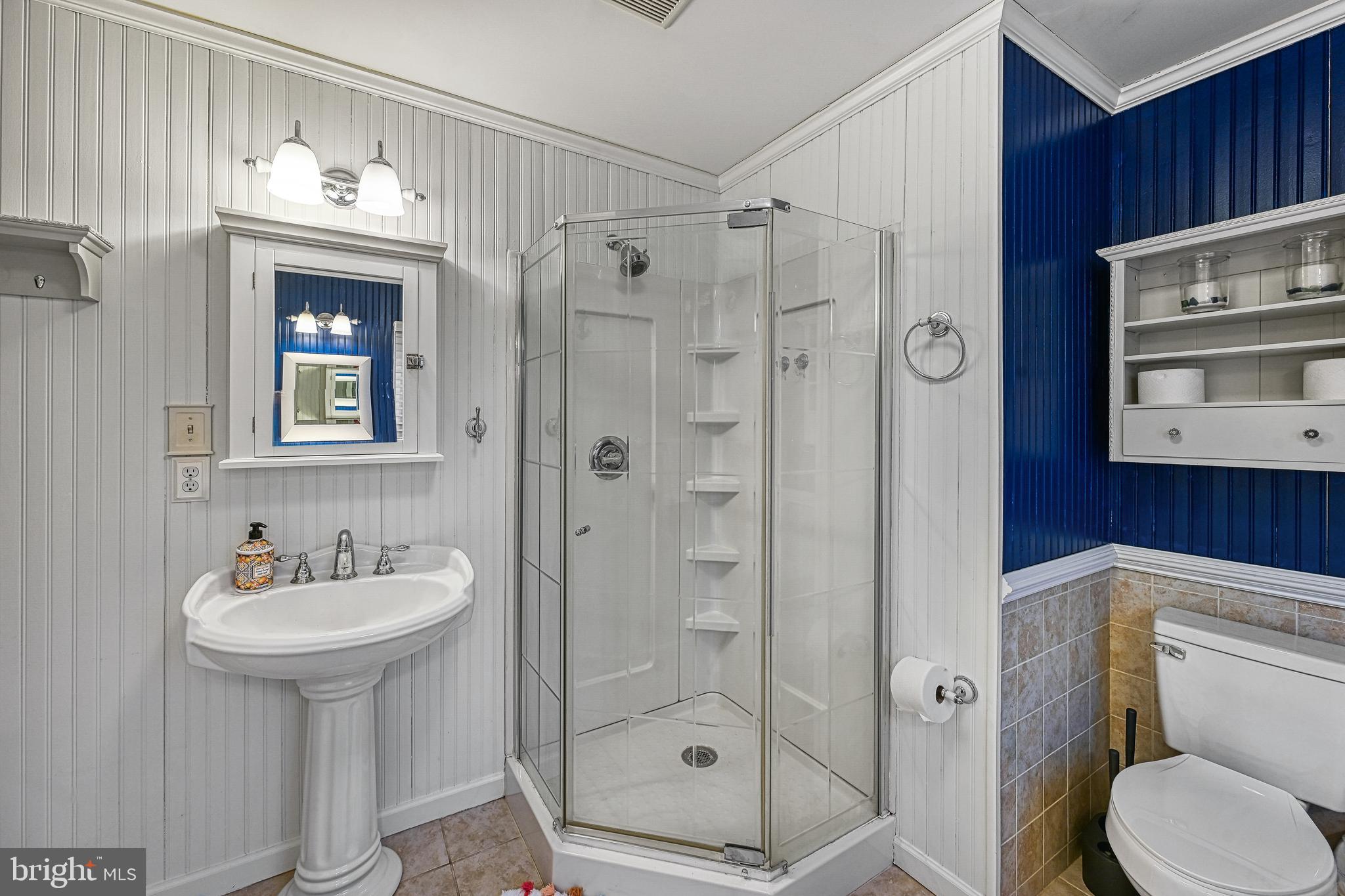 EDGEWOOD BAY - Residential