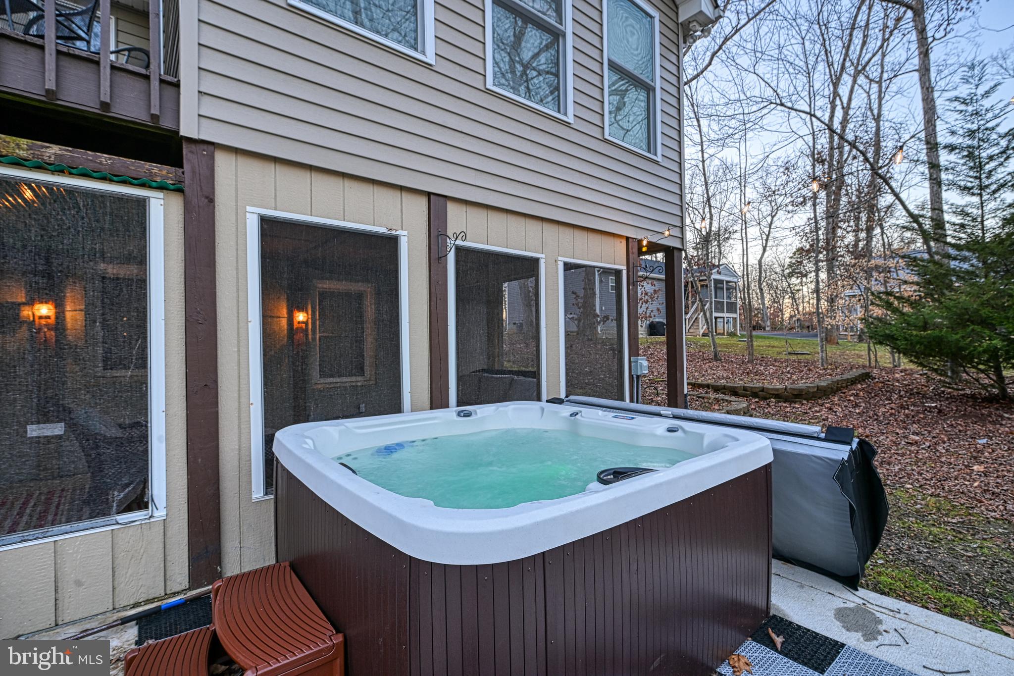 EDGEWOOD BAY - Residential