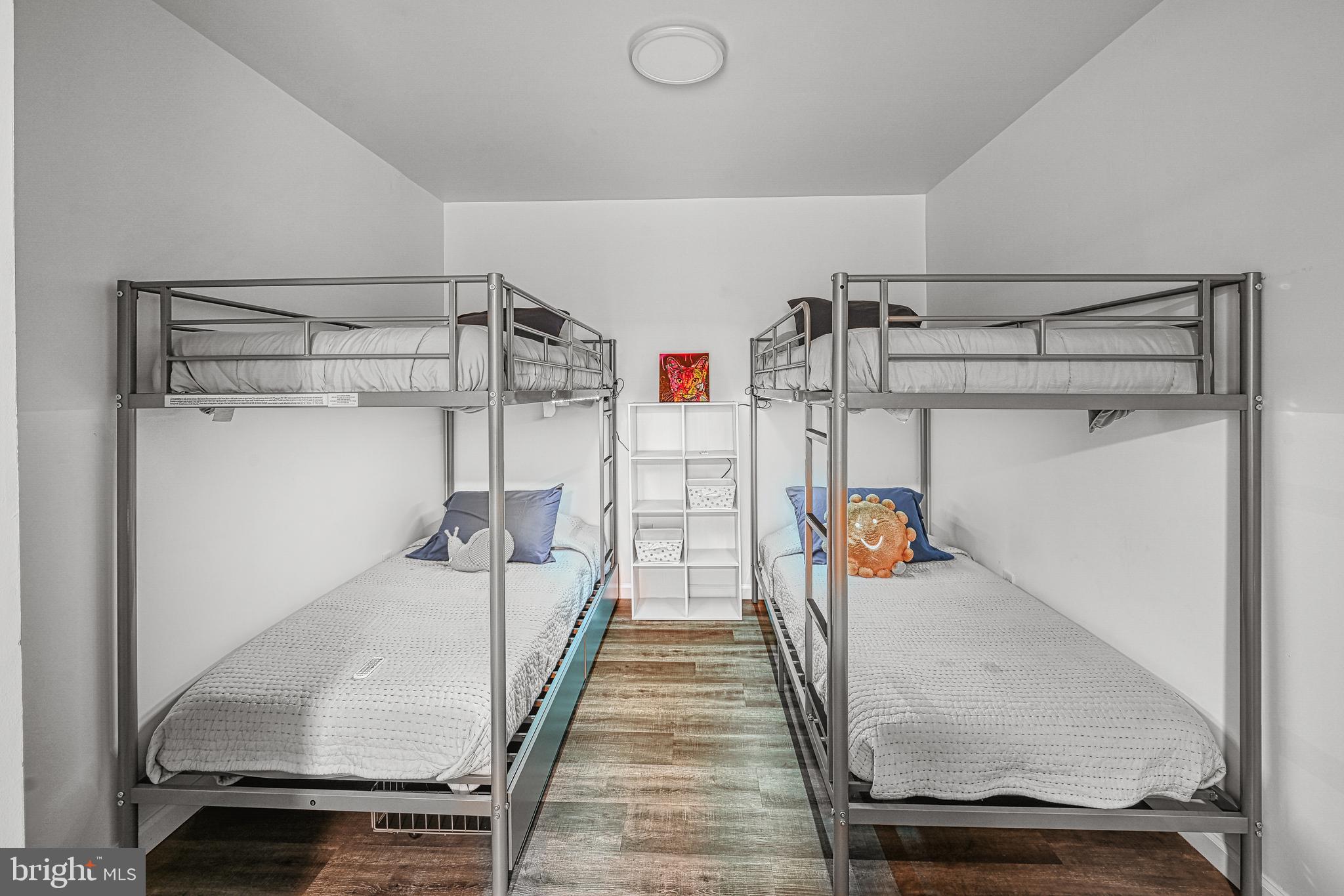 EDGEWOOD BAY - Residential