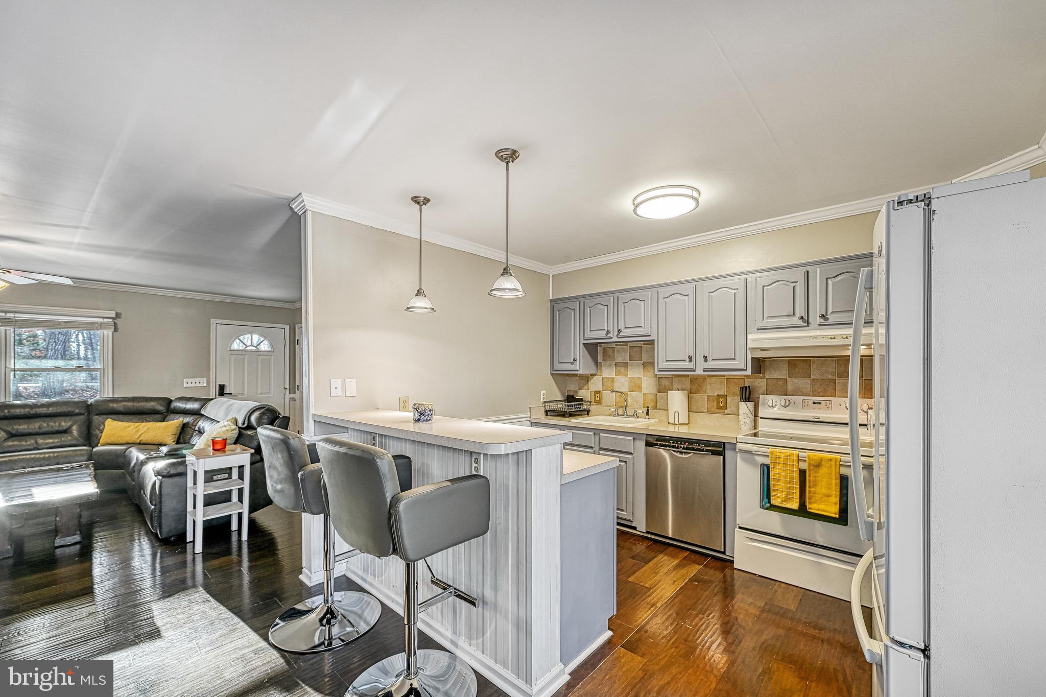 EDGEWOOD BAY - Residential