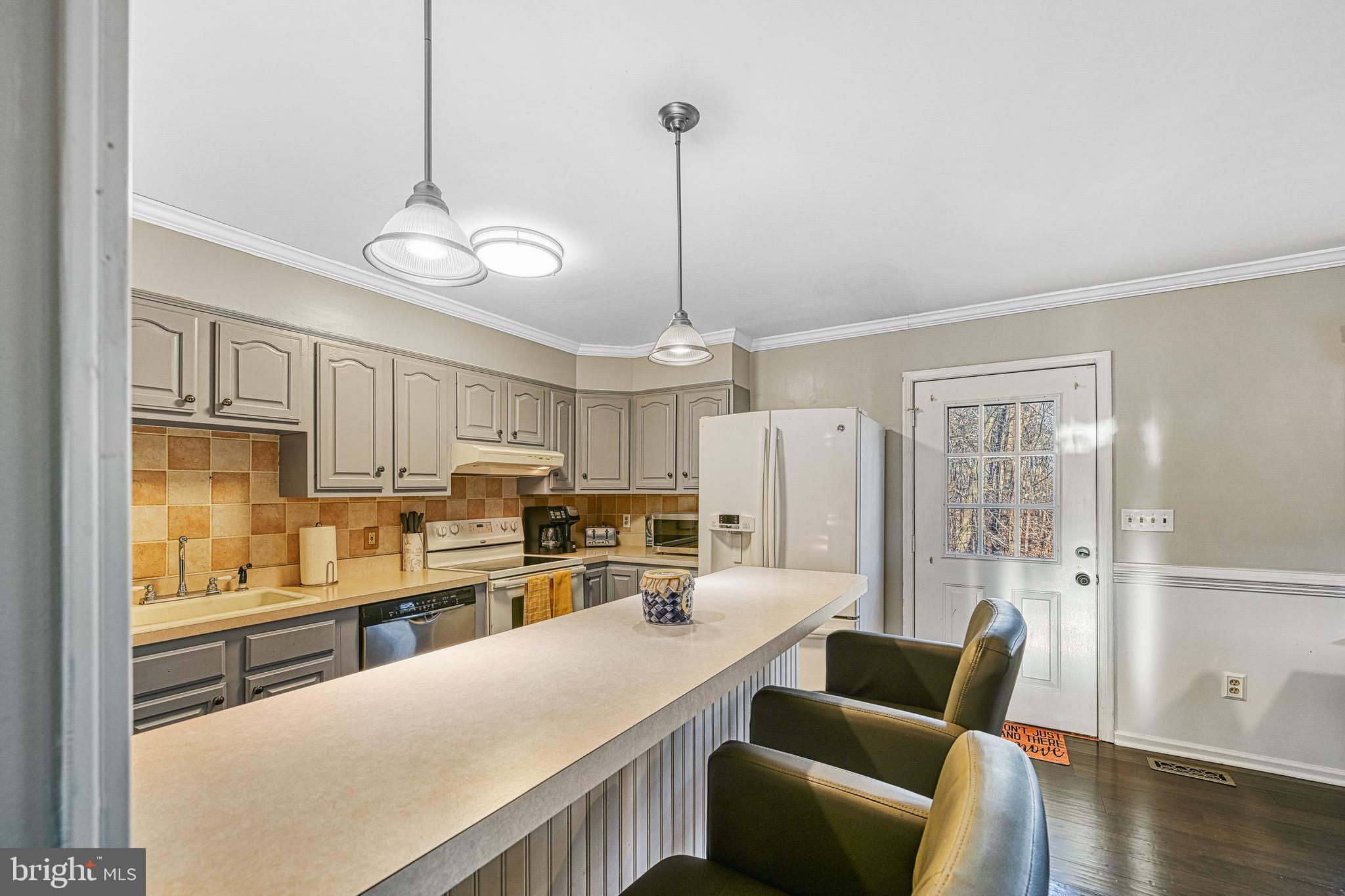 EDGEWOOD BAY - Residential