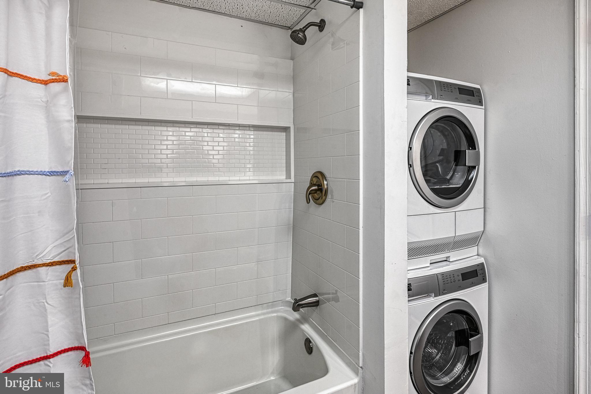 EDGEWOOD BAY - Residential