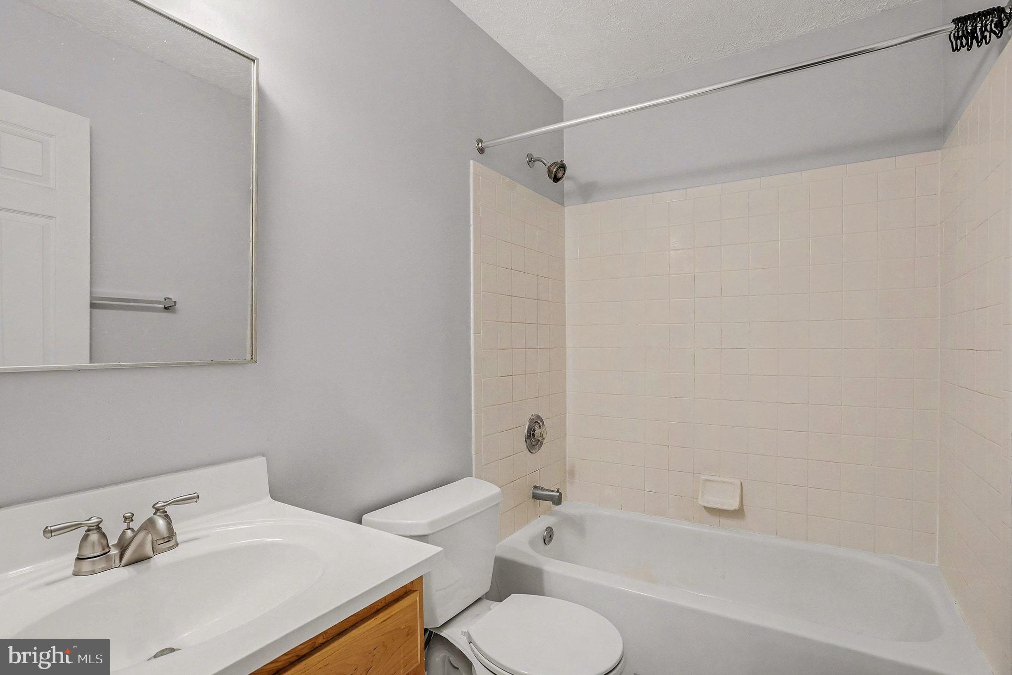 HARFORD TOWN - Residential