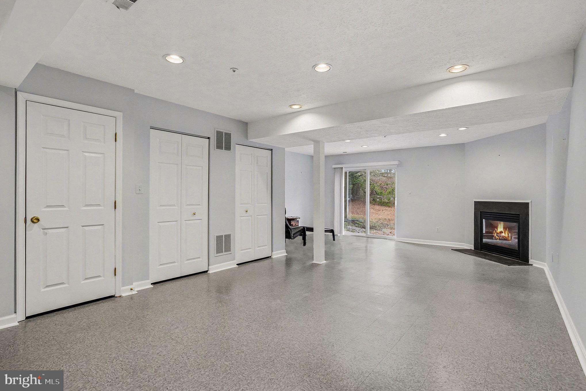 HARFORD TOWN - Residential