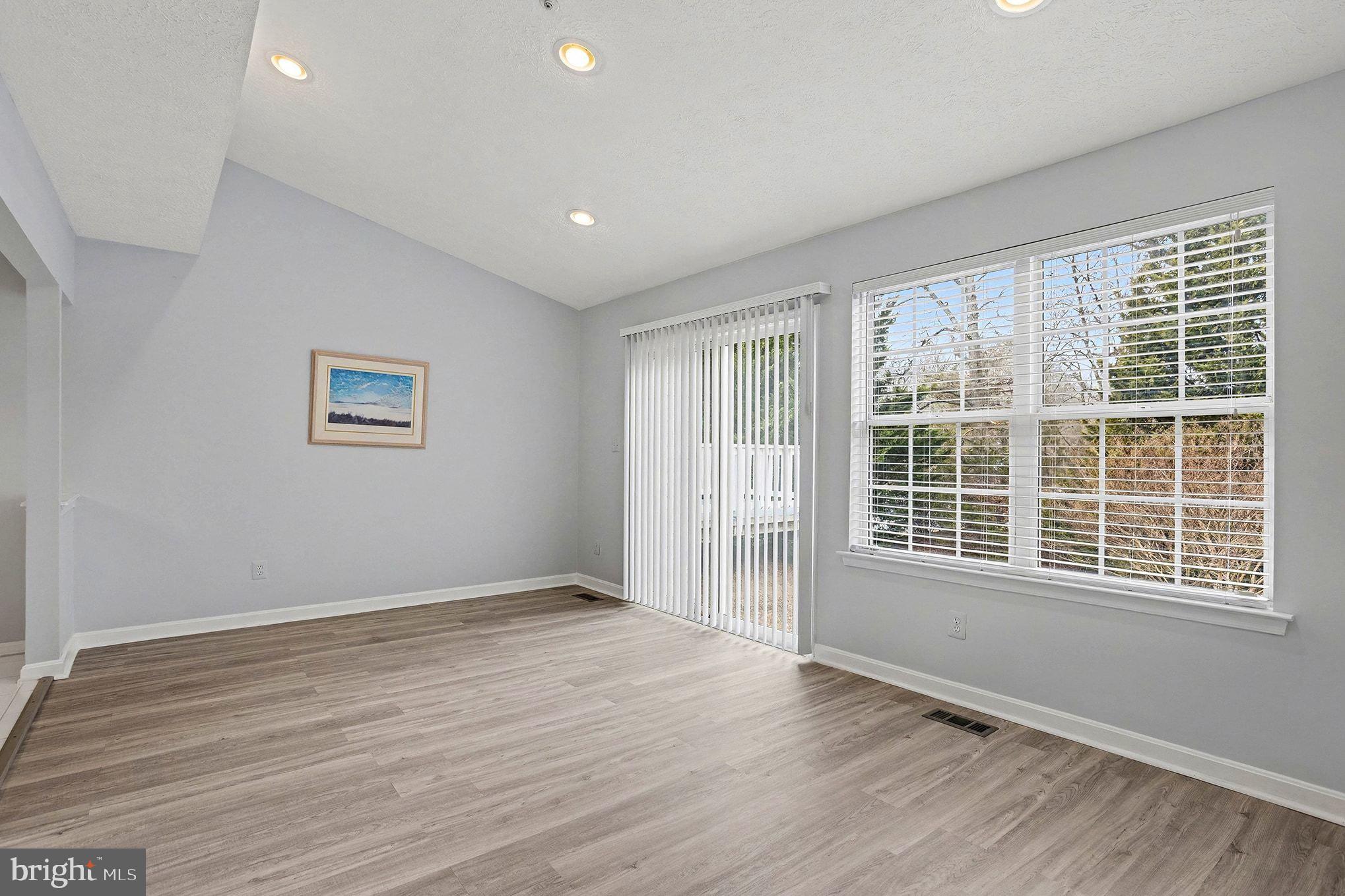 HARFORD TOWN - Residential