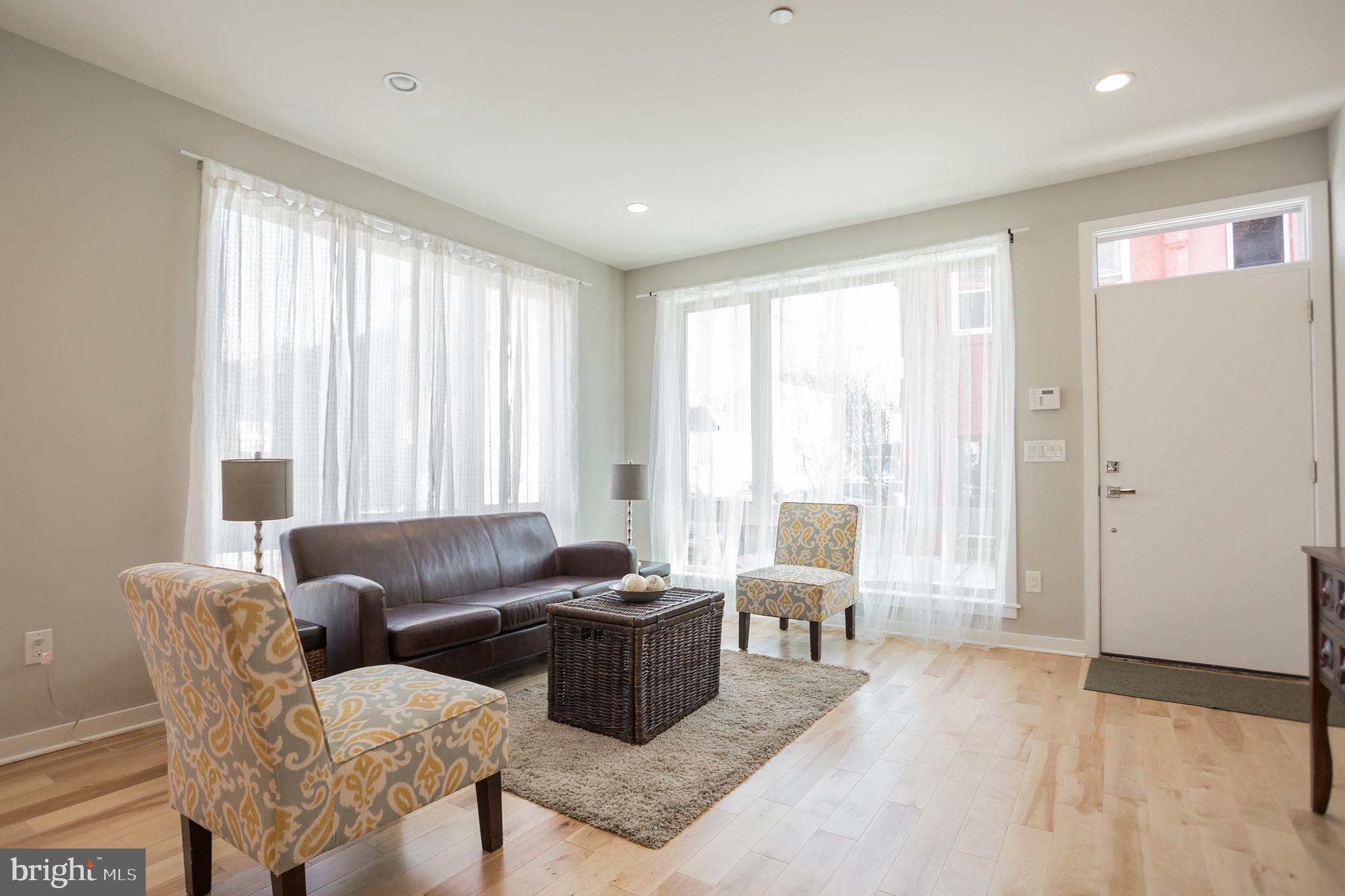 POINT BREEZE - Residential Lease