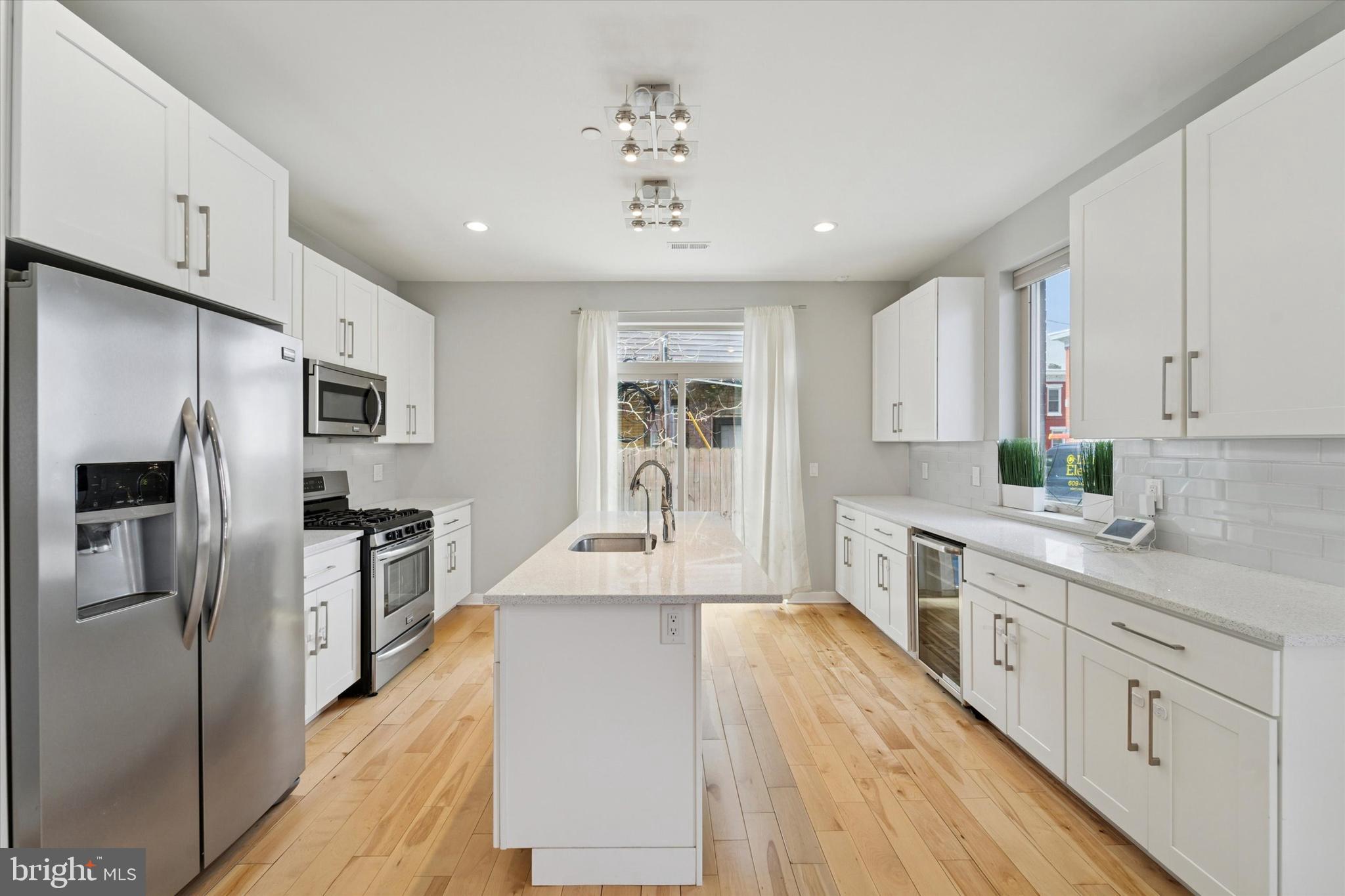 POINT BREEZE - Residential Lease