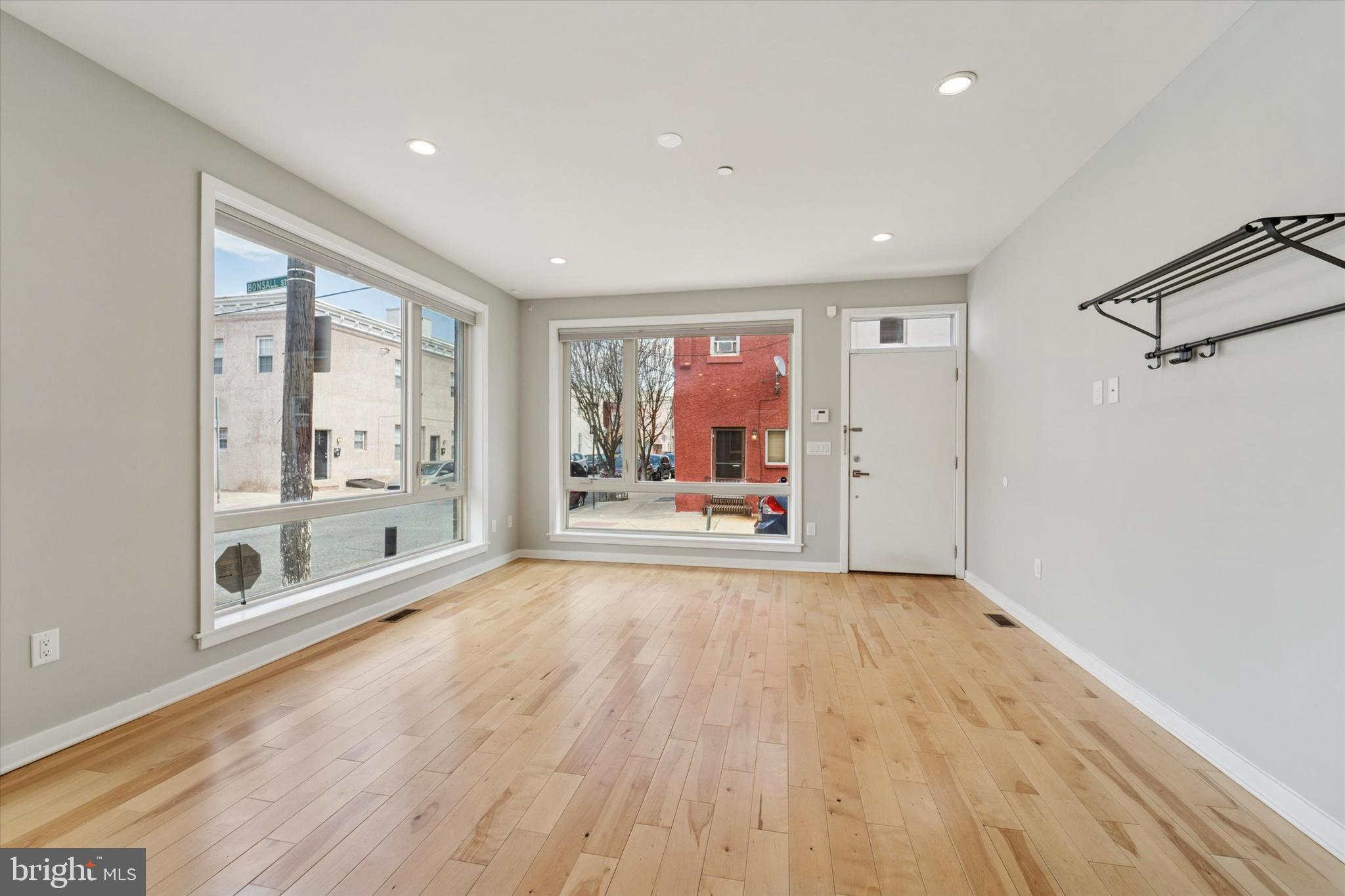 POINT BREEZE - Residential Lease