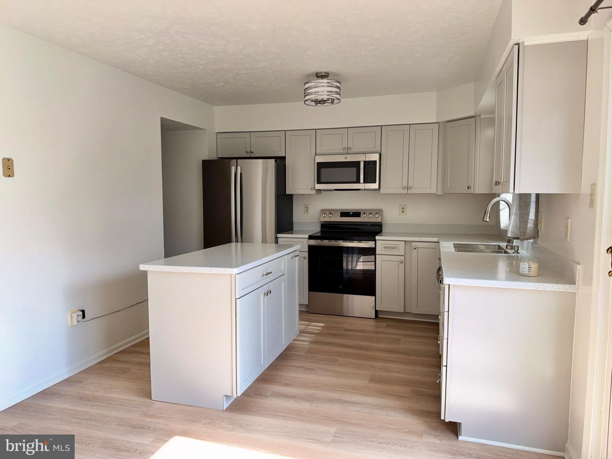 11021 TOWER PLACE