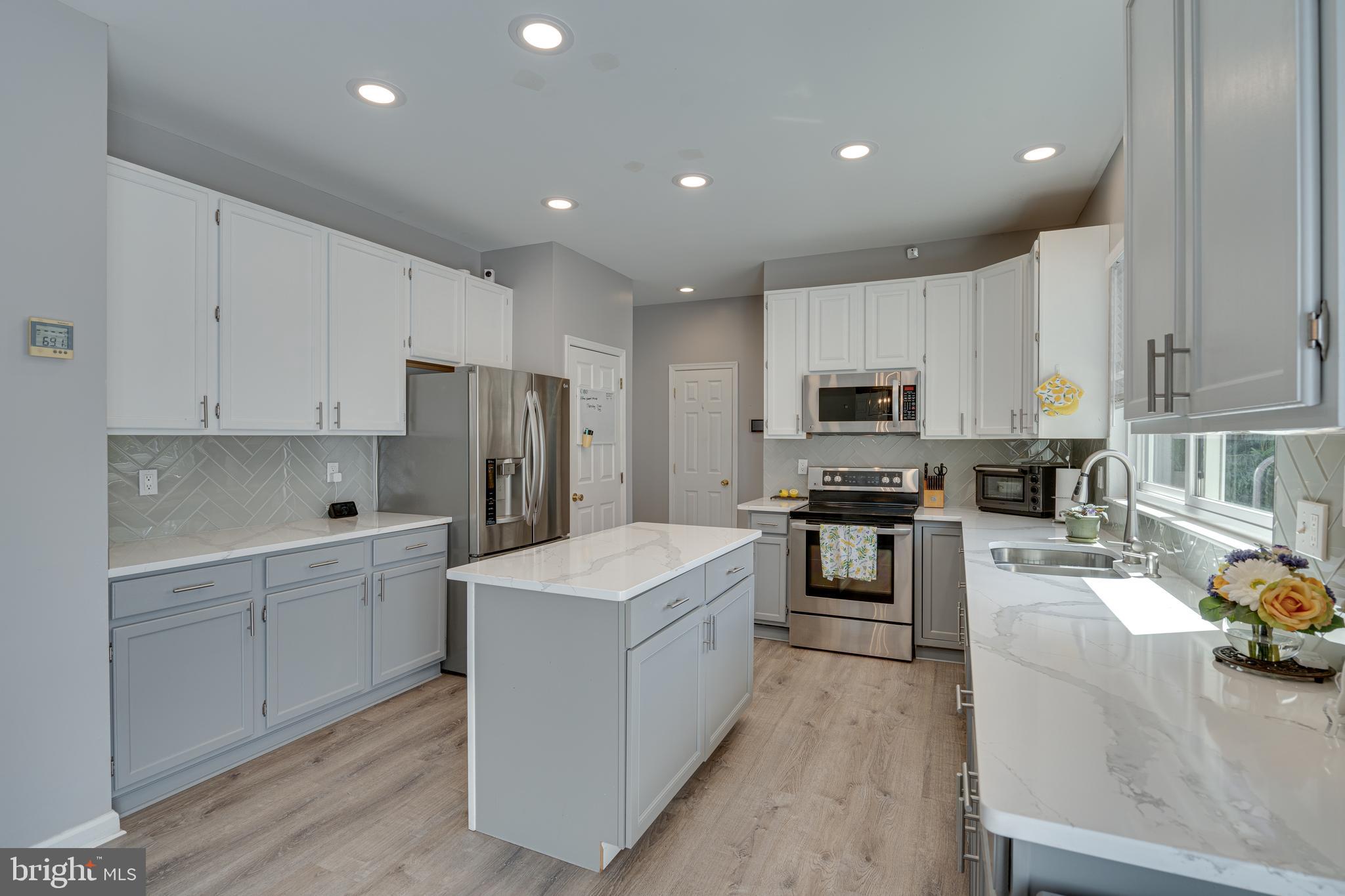 STONE BROOK - Residential