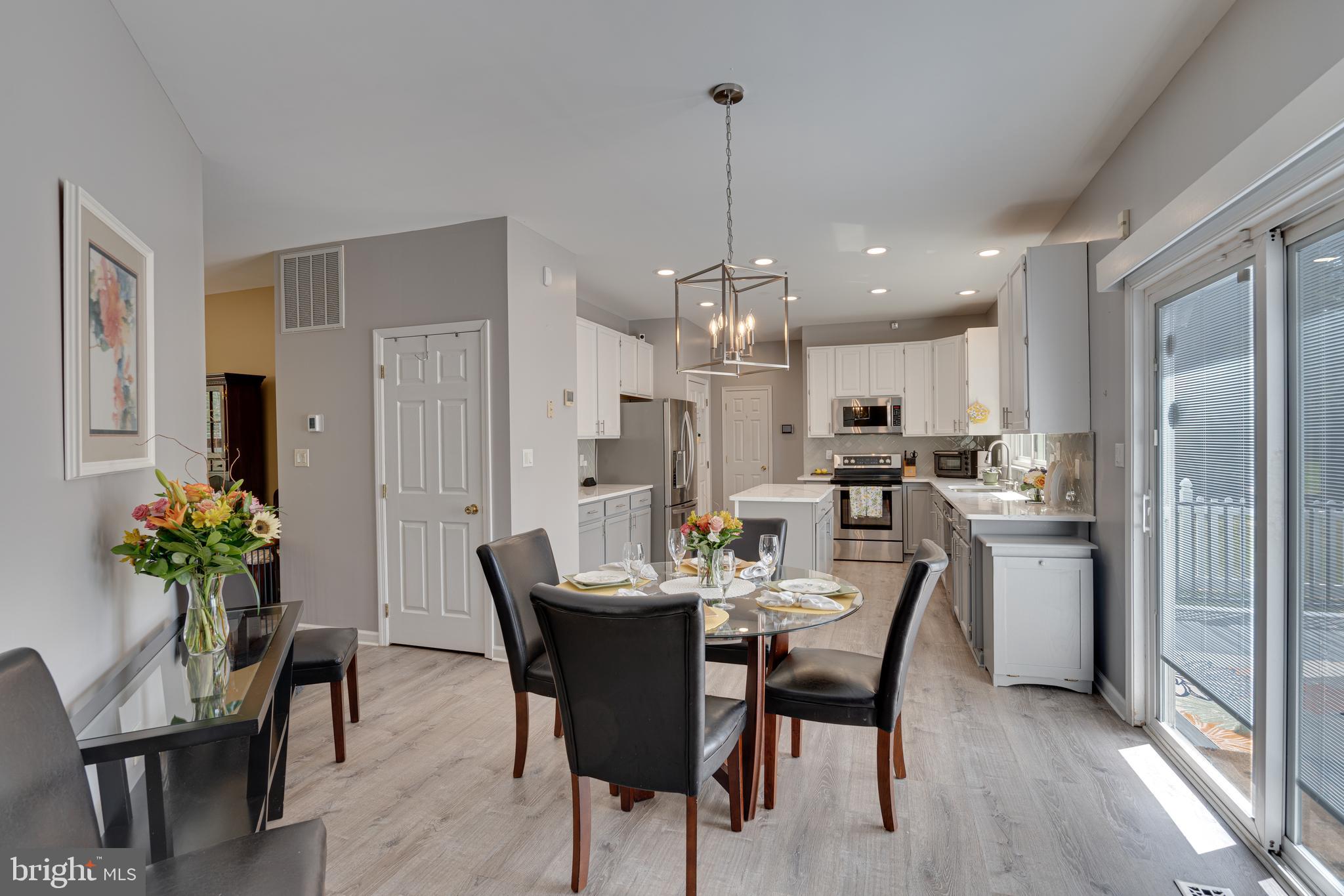 STONE BROOK - Residential