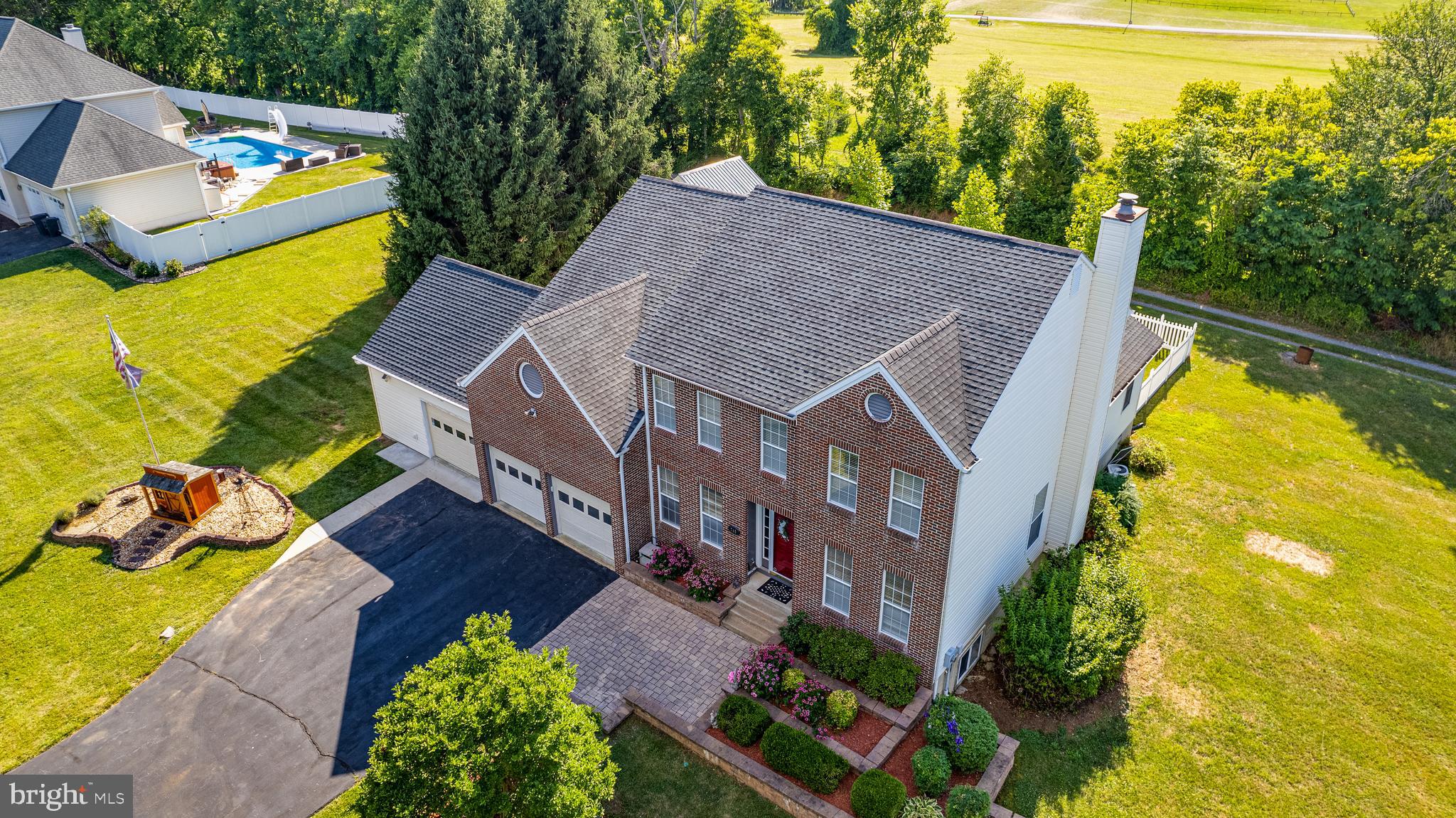 STONE BROOK - Residential