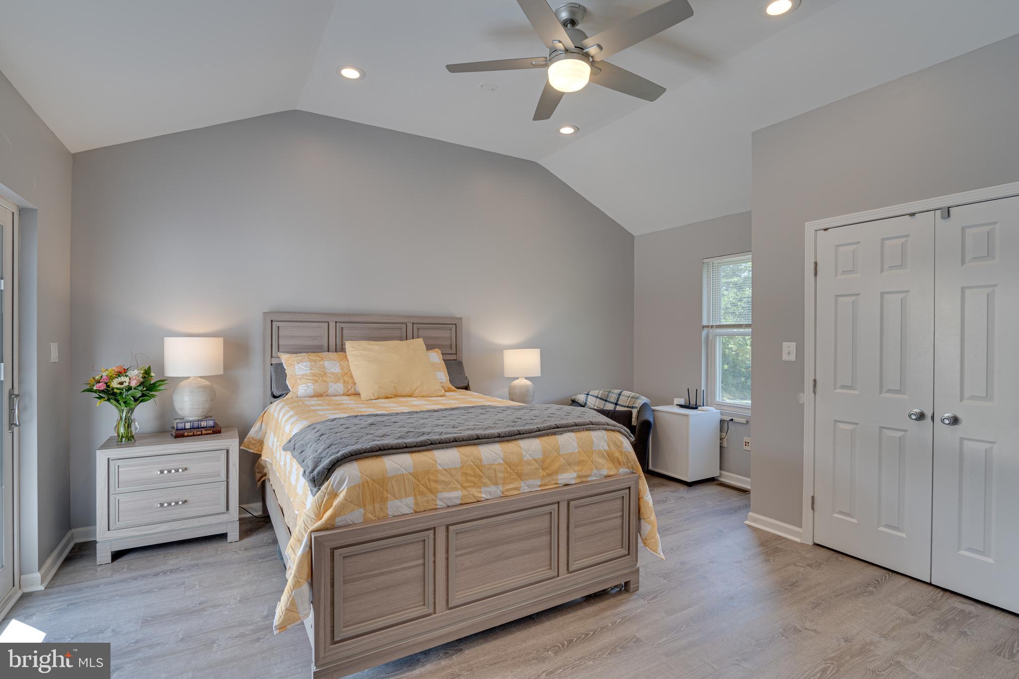 STONE BROOK - Residential