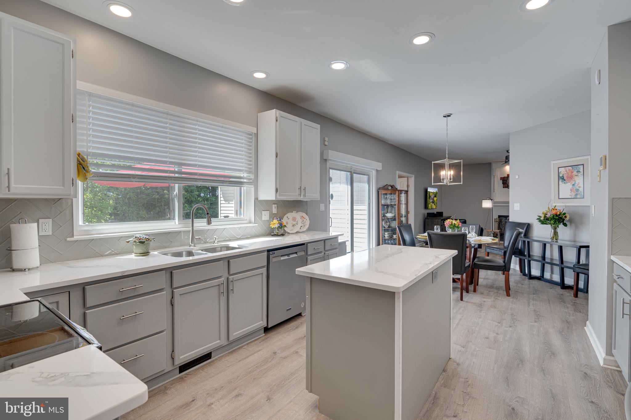 STONE BROOK - Residential