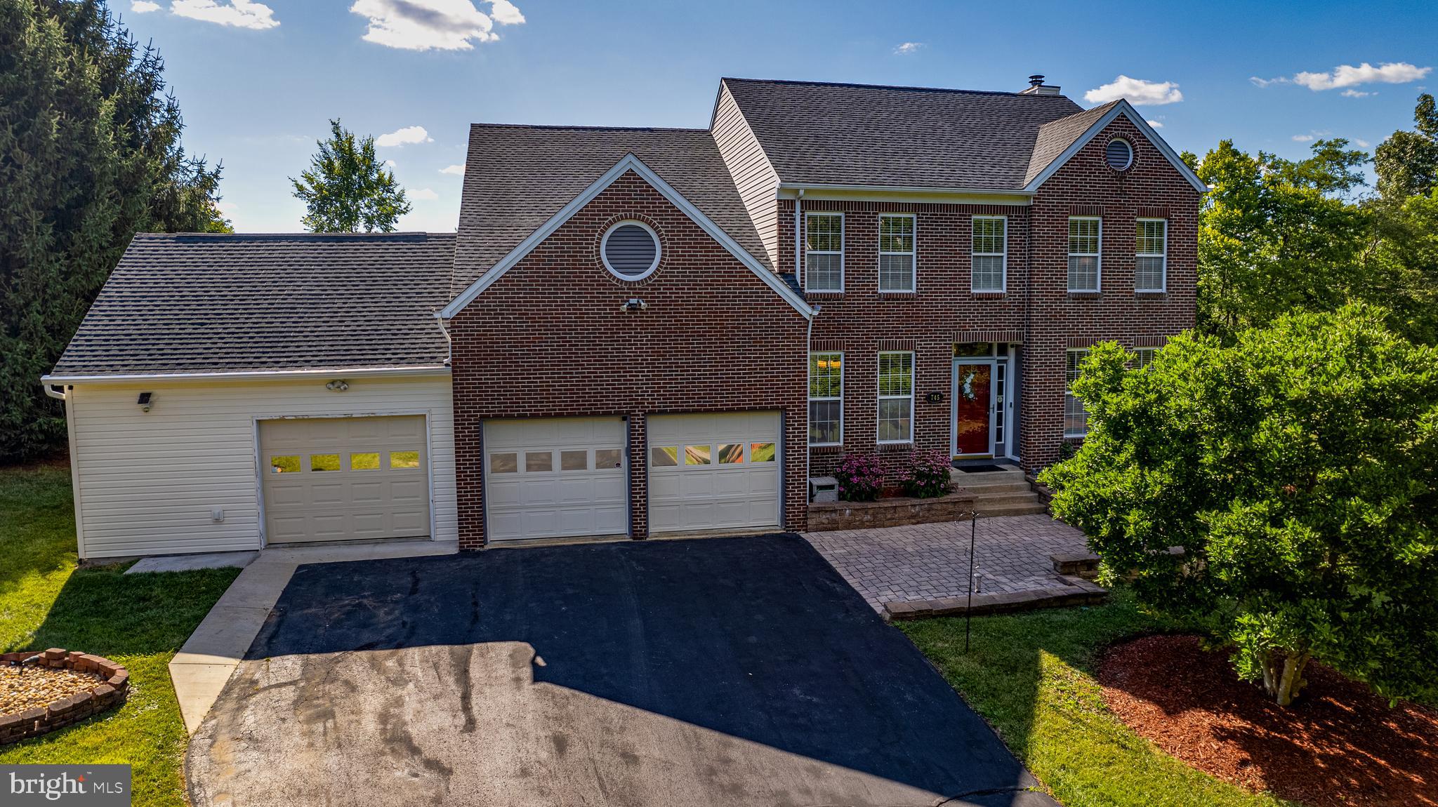 STONE BROOK - Residential