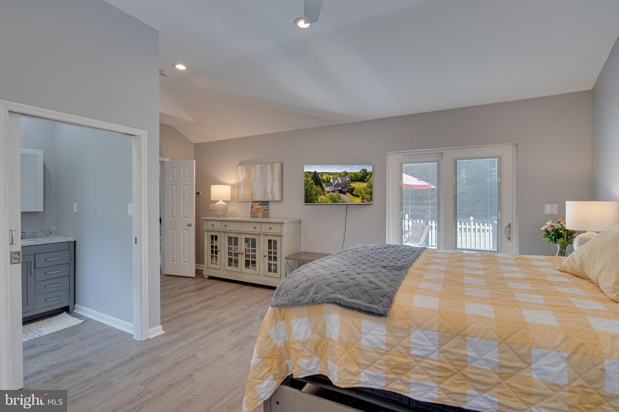 STONE BROOK - Residential