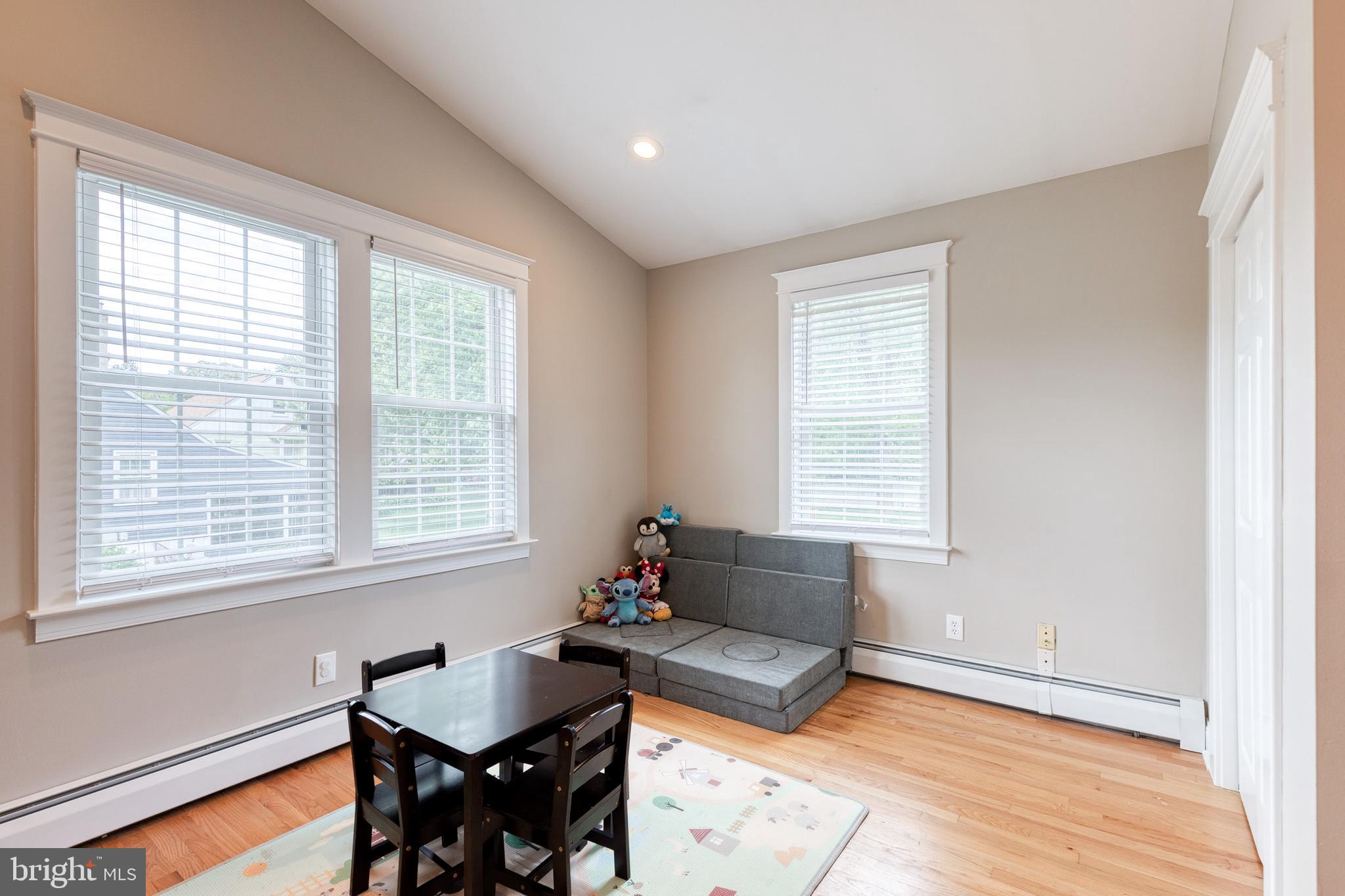 ROBERN PARK - Residential