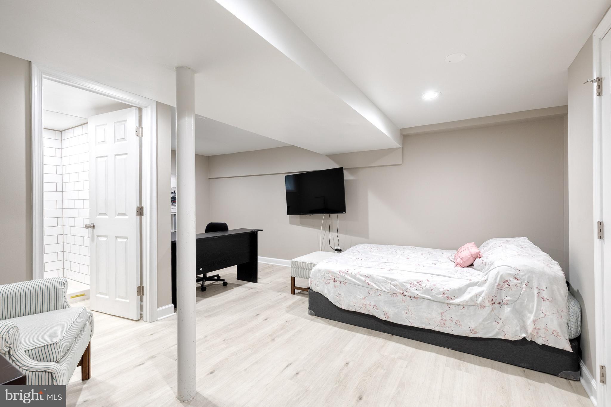 ROBERN PARK - Residential