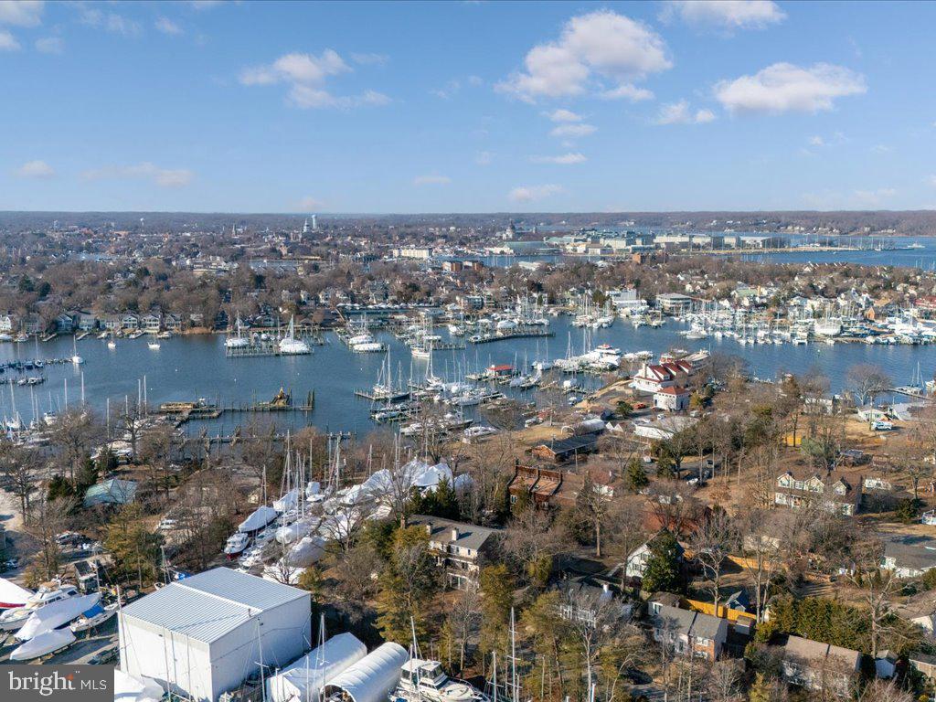 CREEKSIDE - Residential