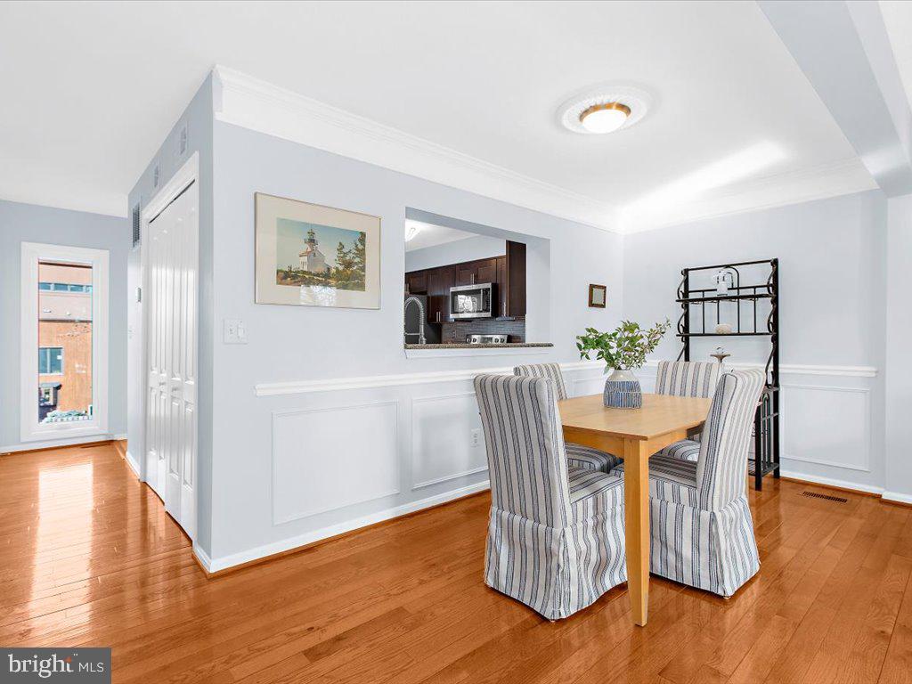 CREEKSIDE - Residential