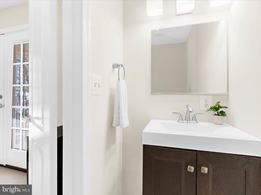 CREEKSIDE - Residential