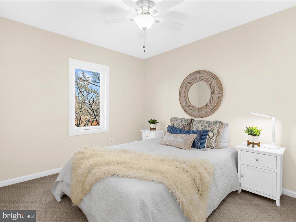 CREEKSIDE - Residential