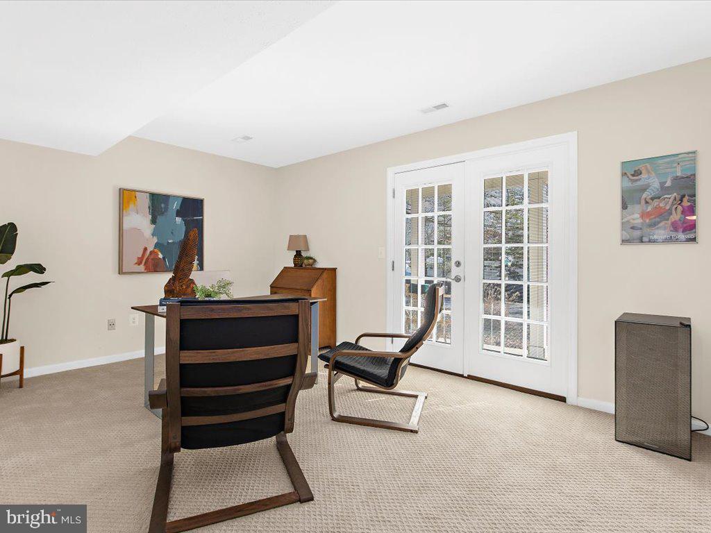 CREEKSIDE - Residential