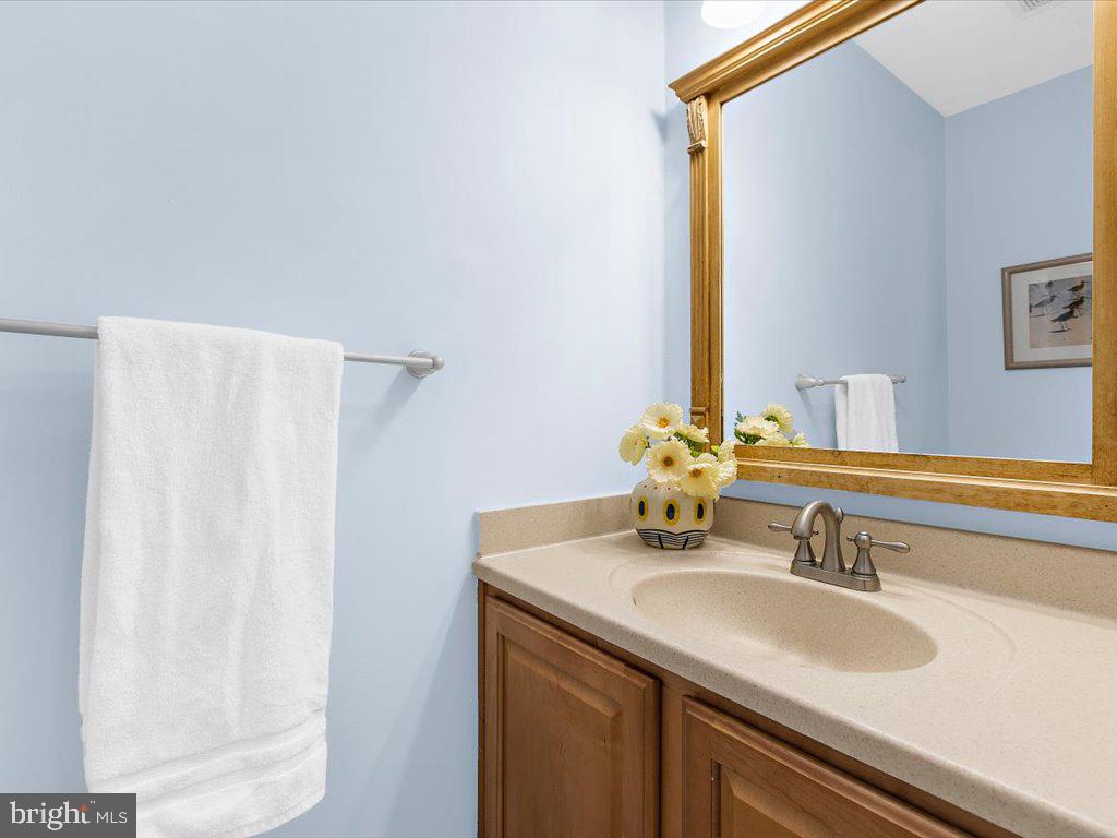 CREEKSIDE - Residential