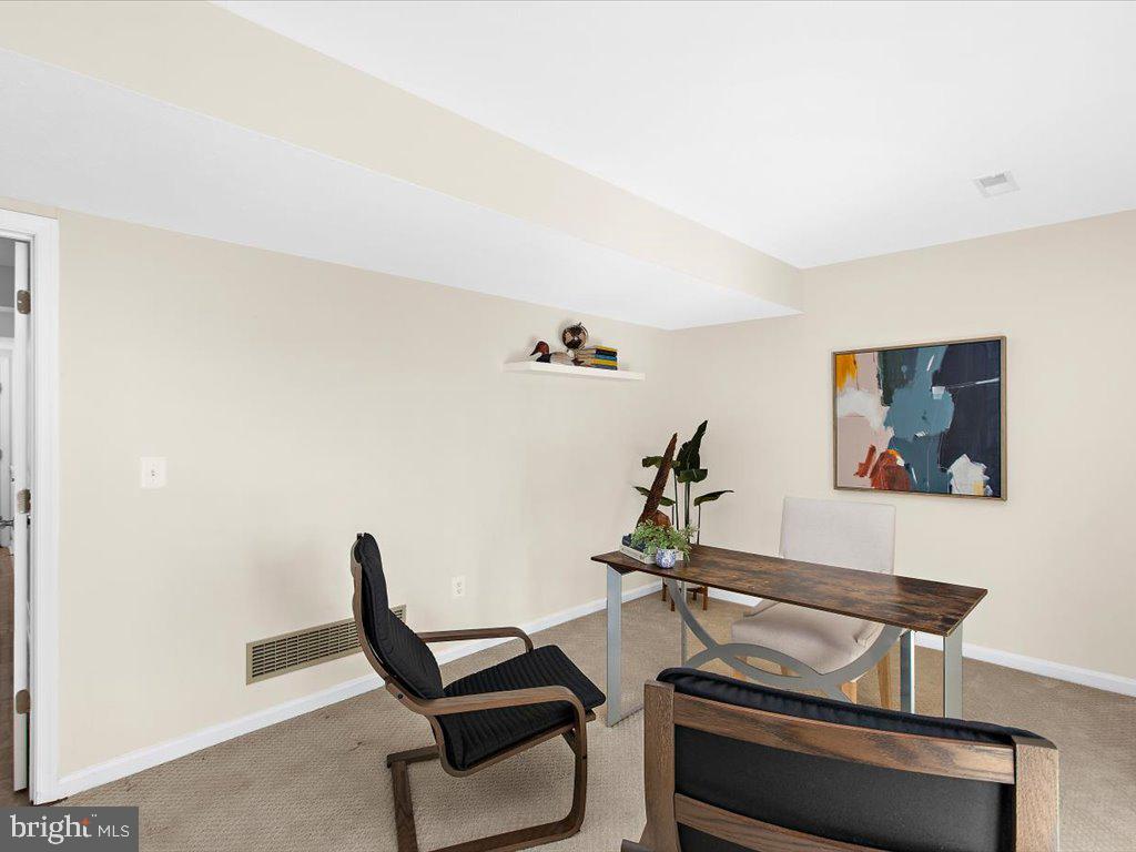 CREEKSIDE - Residential