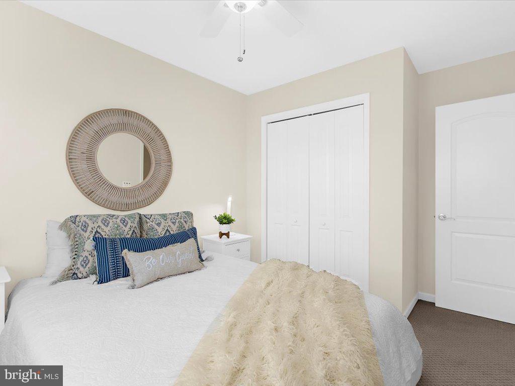 CREEKSIDE - Residential