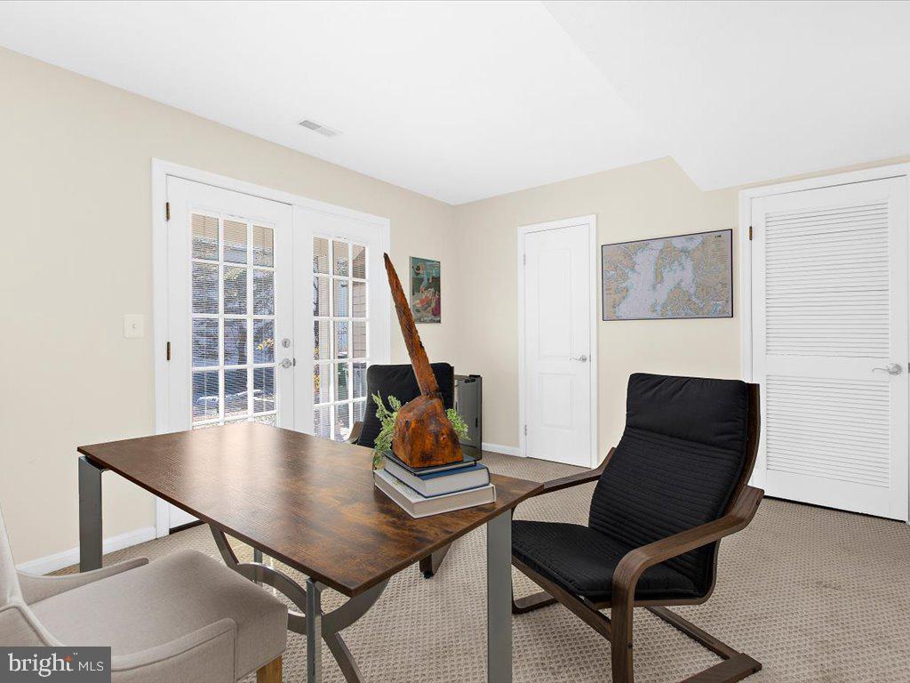 CREEKSIDE - Residential